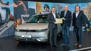 Übergabe des GCOTY Awards für den Hyundai IONIQ 5