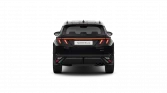 Dunkler Hyundai SUV Hybrid Heckansicht vor schwarzem Hintergrund mit LED-Rücklichtern und sportlichem Design