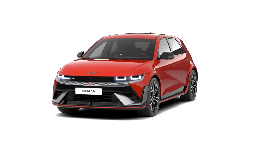 Roter Hyundai Sport-Elektrowagen in leichter Frontansicht ohne Hintergrund