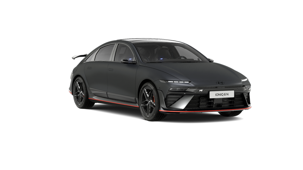 Dunkelgraue elektrische Hyundai-Limousine, sportliche Front-Dreiviertelansicht im schwarzen Studio