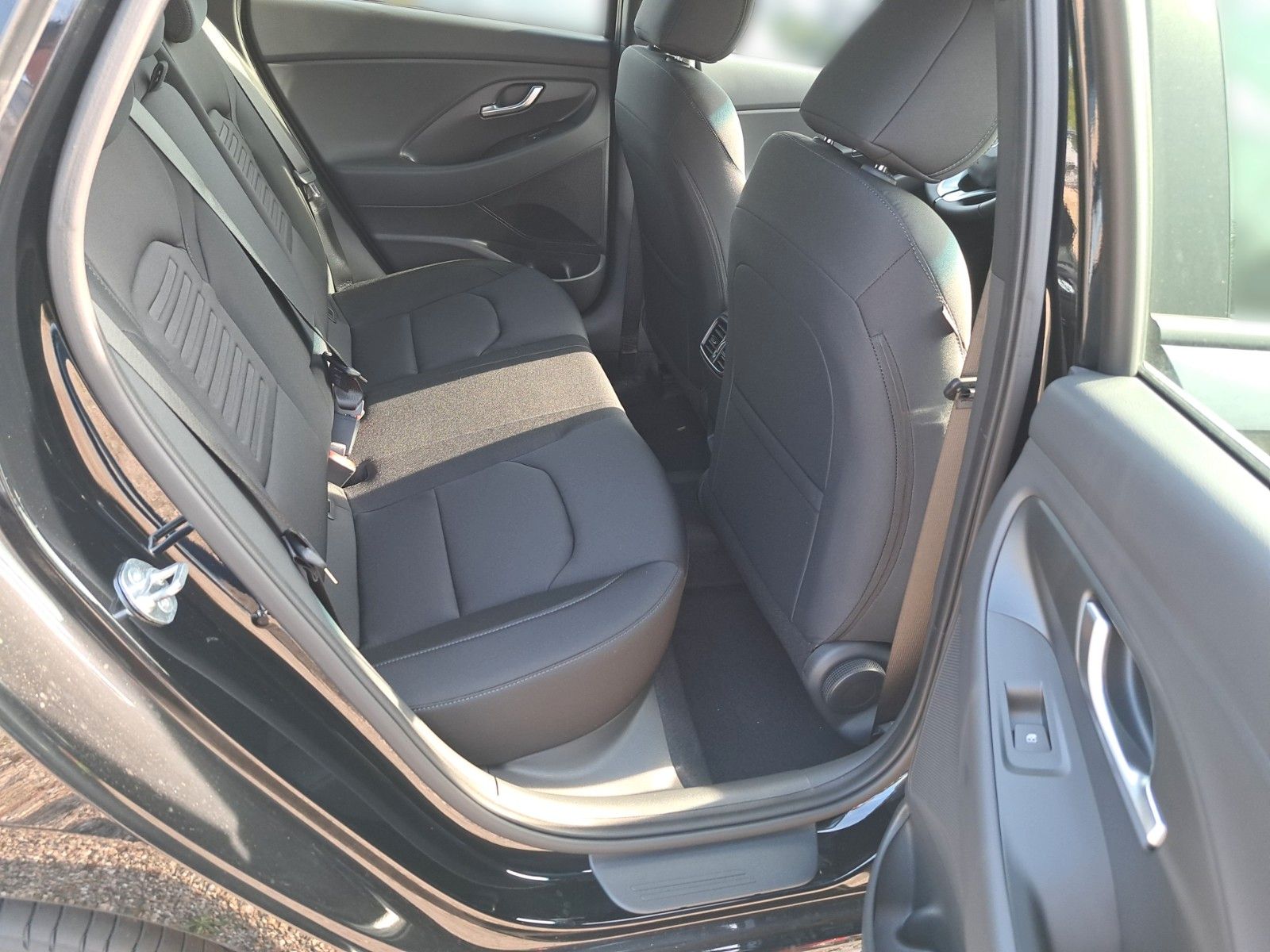 Fahrzeugabbildung Hyundai i30 Advantage Automatik Modelljahr 25 100PS