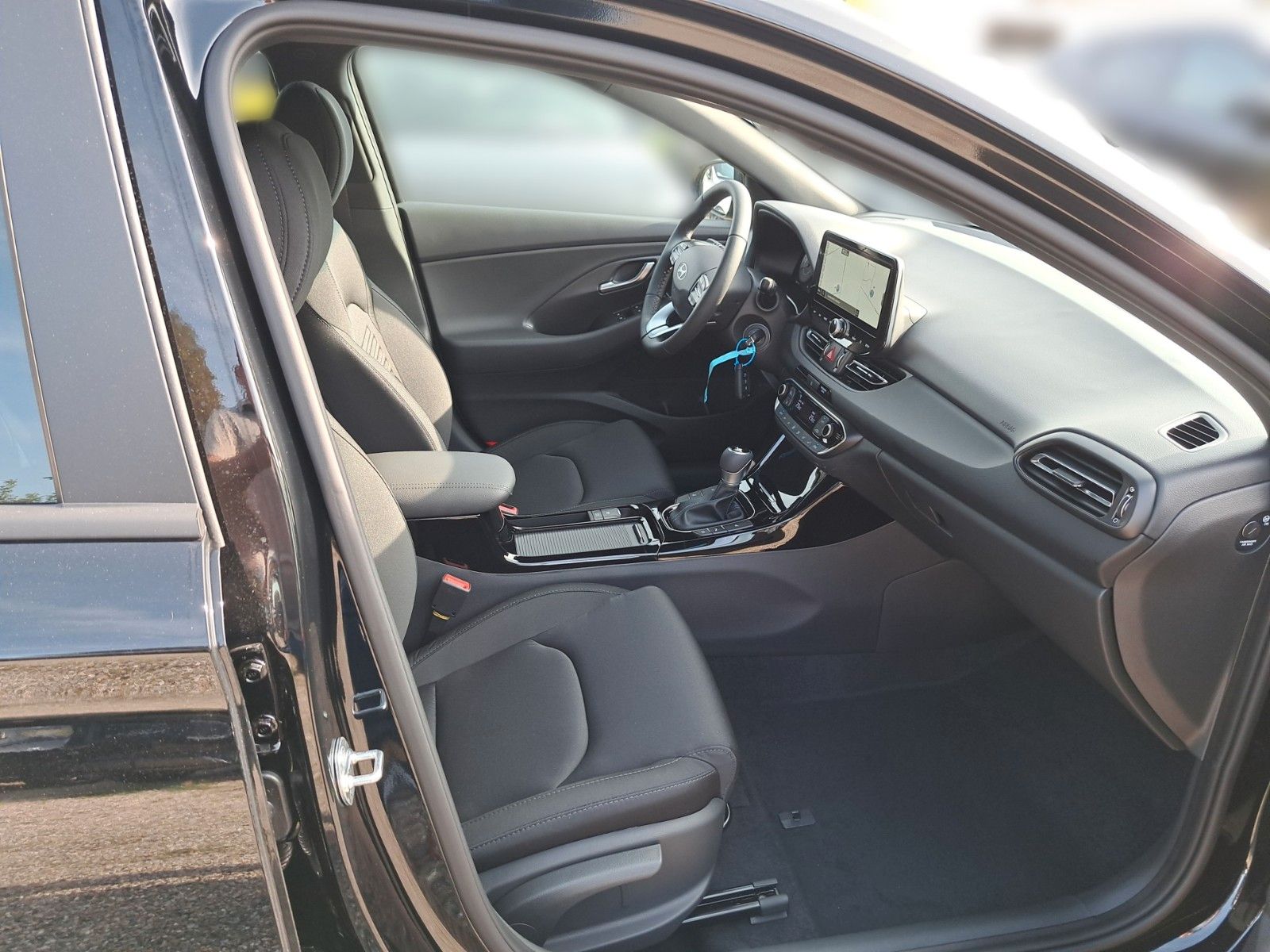 Fahrzeugabbildung Hyundai i30 Advantage Automatik Modelljahr 25 100PS