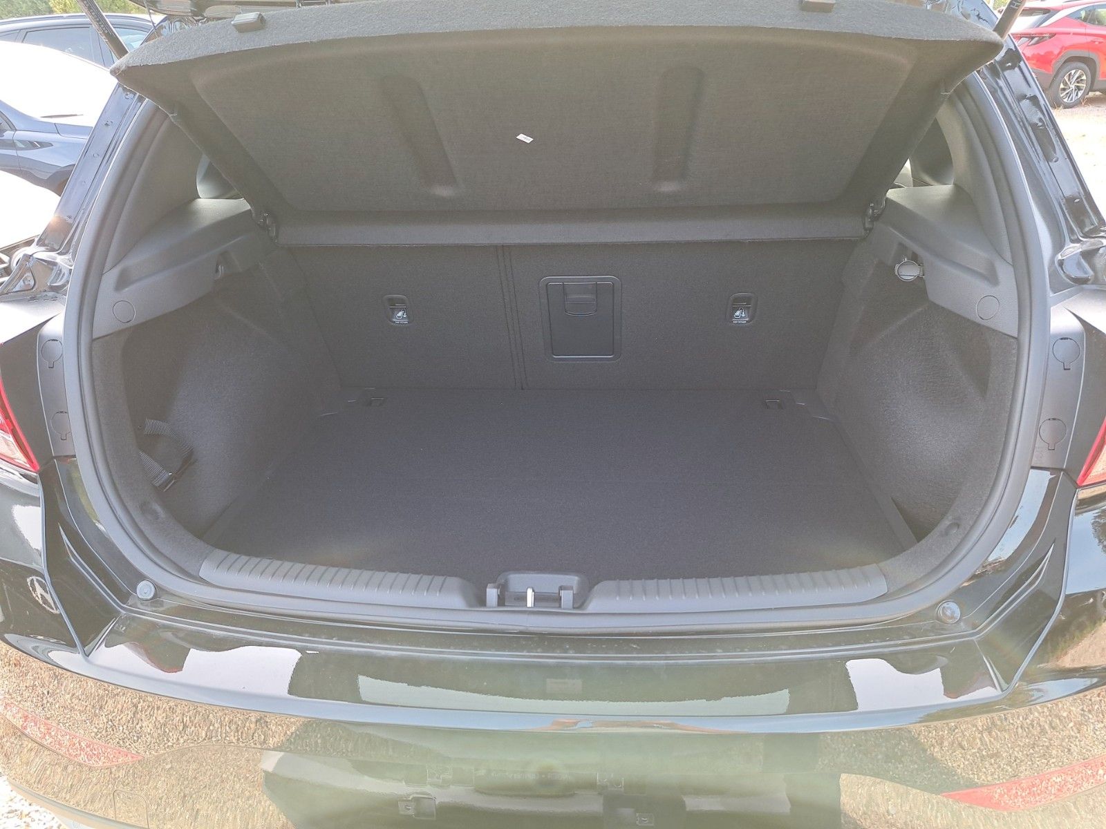 Fahrzeugabbildung Hyundai i30 Advantage Automatik Modelljahr 25 100PS