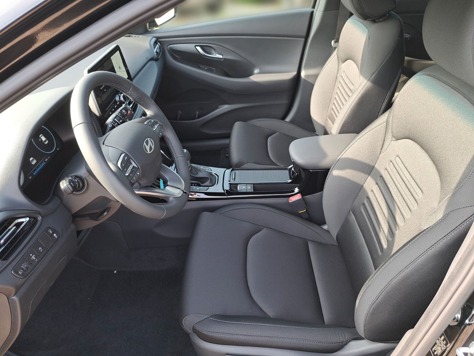 Fahrzeugabbildung Hyundai i30 Advantage Automatik Modelljahr 25 100PS