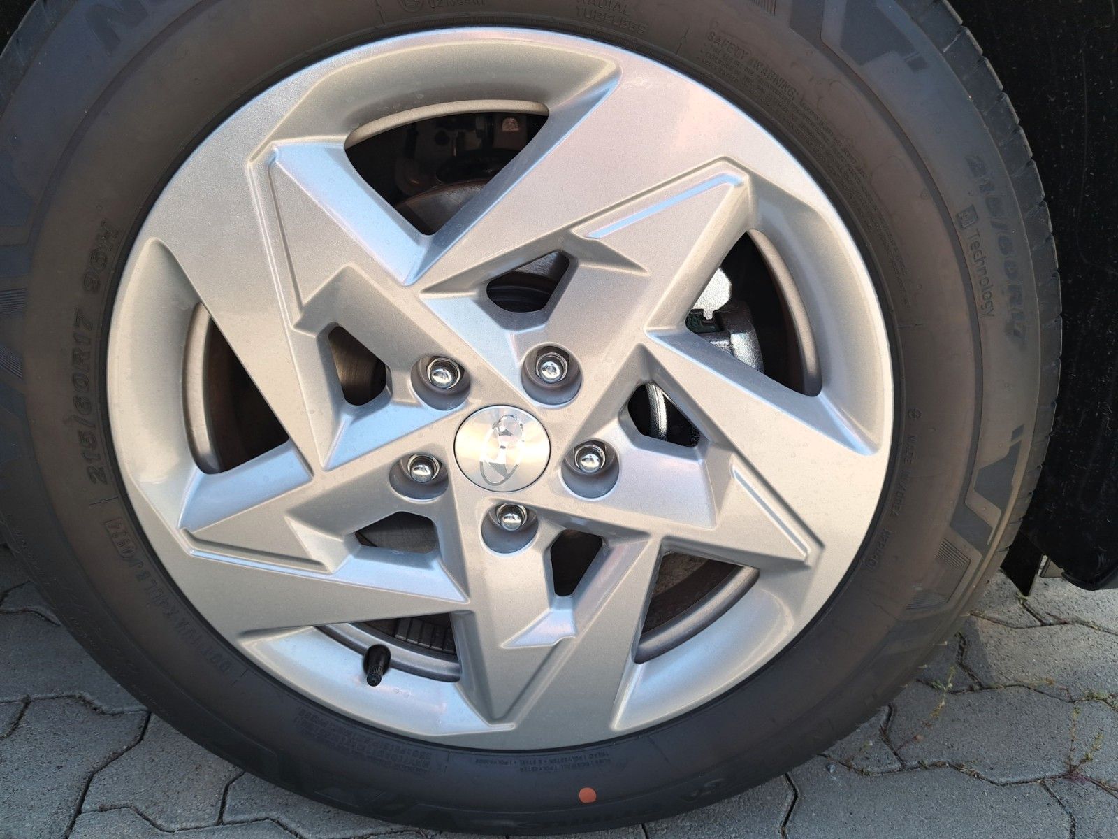 Fahrzeugabbildung Hyundai Kona Trend 2WD 7-DCT138PS/Elektr. Heckklappe/Ass