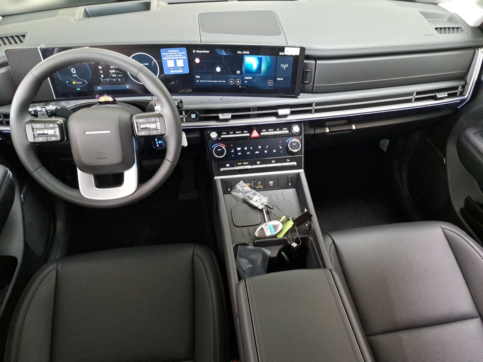 Fahrzeugabbildung Hyundai Santa Fe 1.6 T-GDI Hybrid 158 kW 4WD Intro