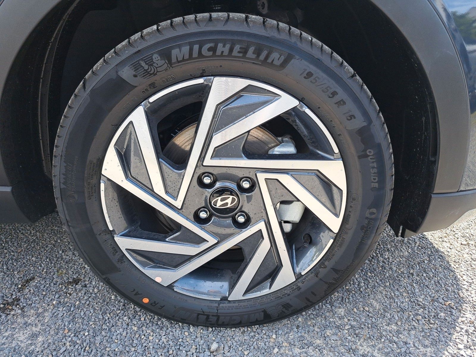 Fahrzeugabbildung Hyundai BAYON Bayon Trend 2WD 7-DCT/LED/Navi/Alu