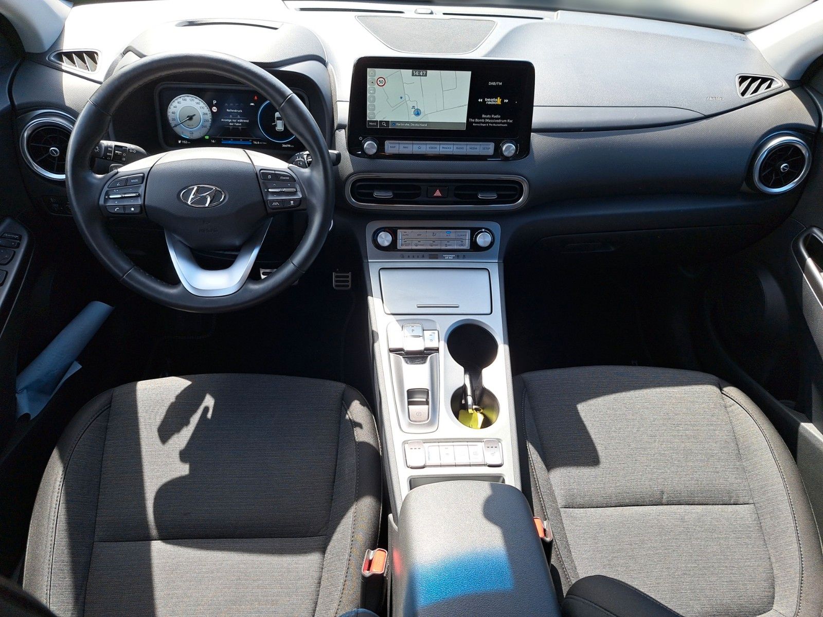 Fahrzeugabbildung Hyundai KONA Elektro 150KW / Wärmepumpe/Navi