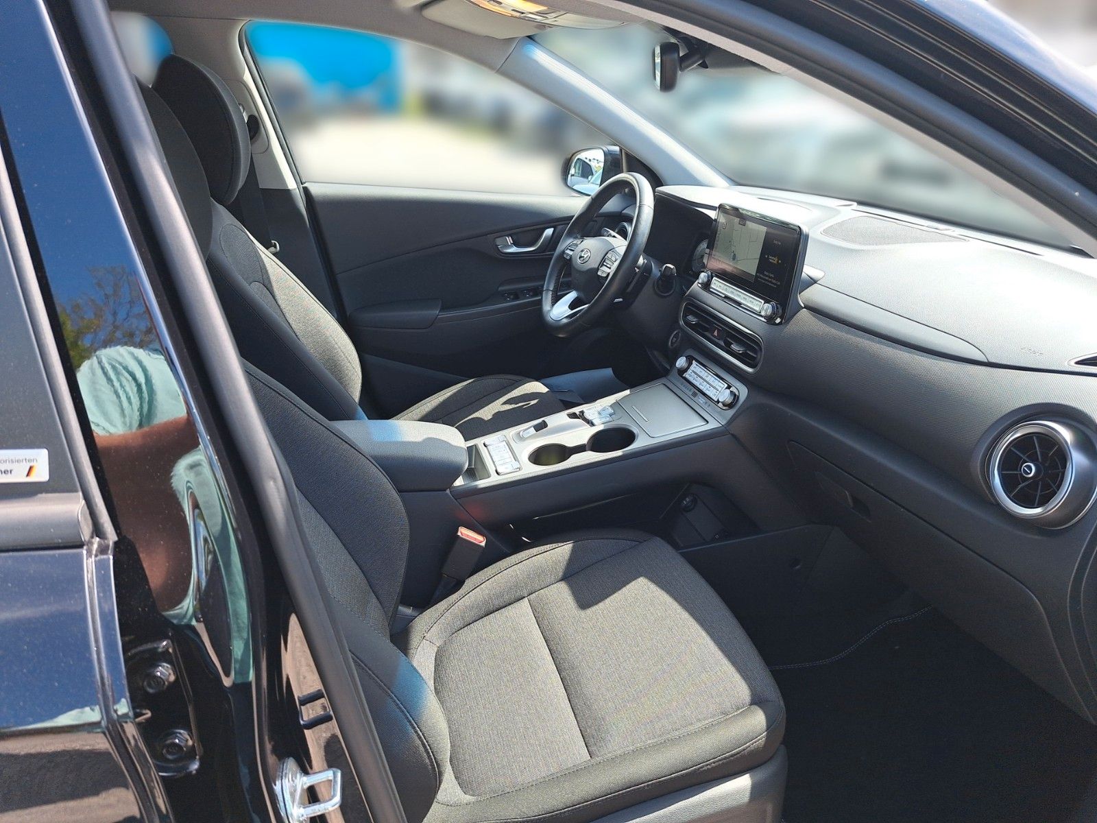 Fahrzeugabbildung Hyundai KONA Elektro 150KW / Wärmepumpe/Navi