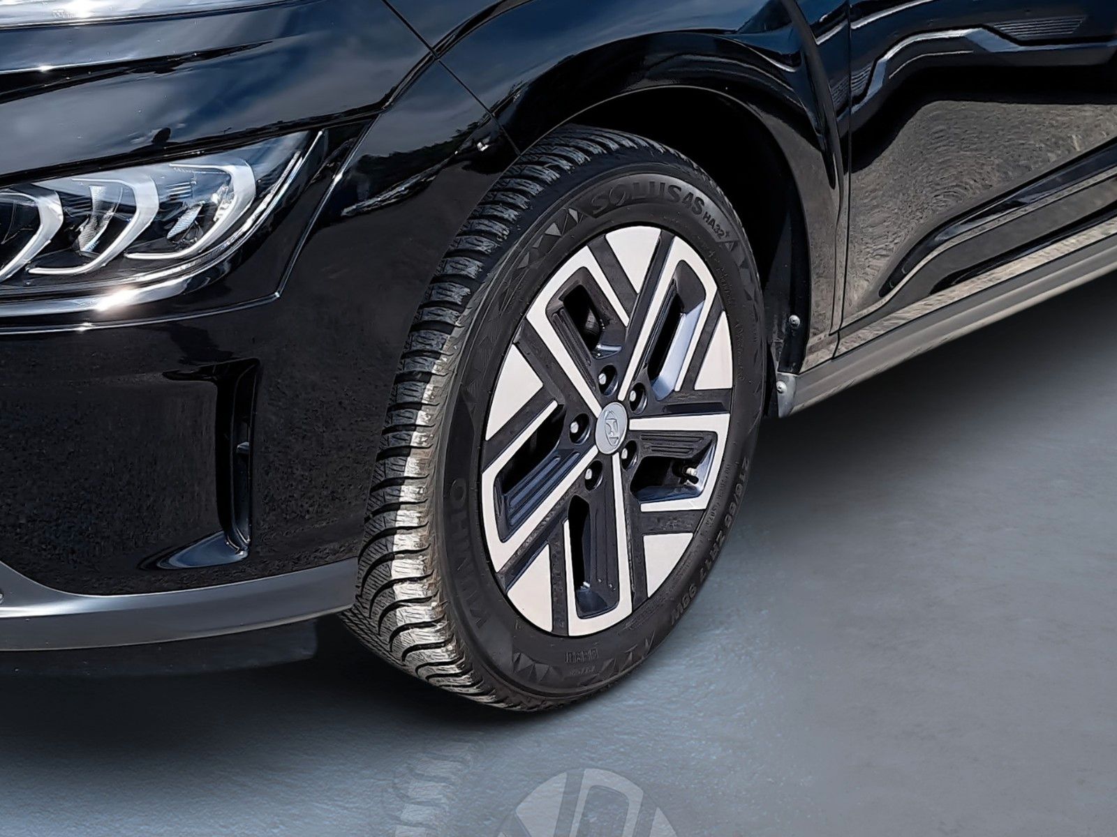 Fahrzeugabbildung Hyundai KONA Elektro 150KW / Wärmepumpe/Navi