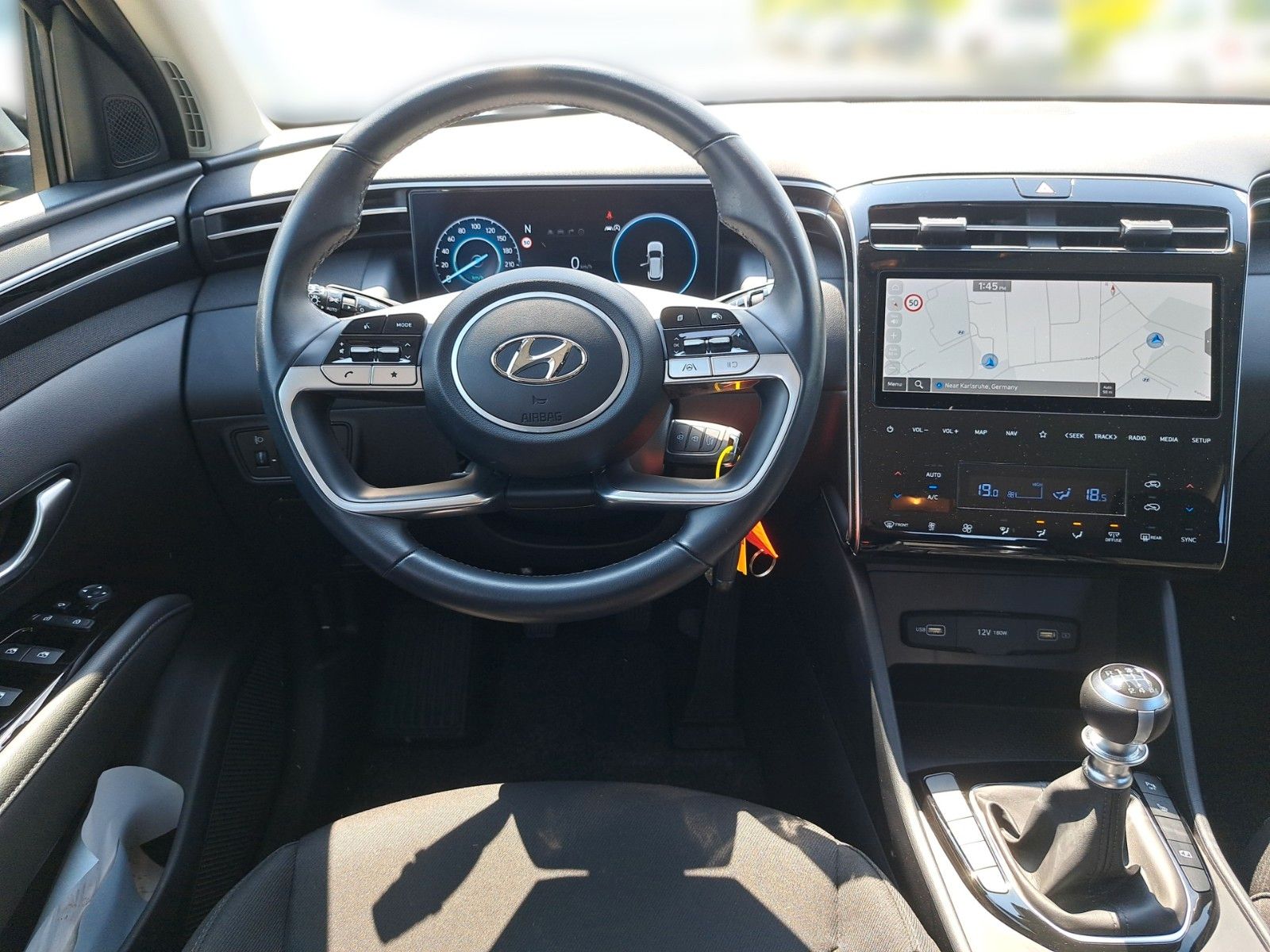 Fahrzeugabbildung Hyundai Tucson Select Mild-Hybrid 2WD 180 PS M/T