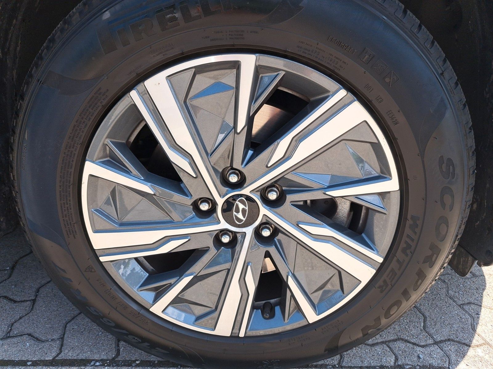 Fahrzeugabbildung Hyundai Tucson Select Mild-Hybrid 2WD 180 PS M/T