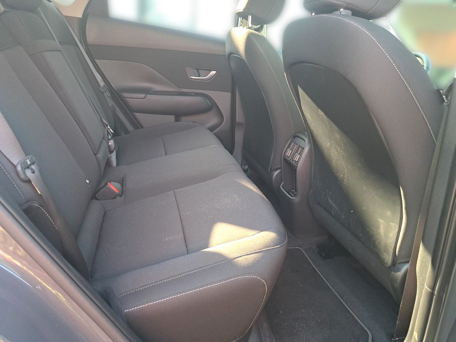 Fahrzeugabbildung Hyundai KONA Elektro 135PS Trend Assistenzpaket/Navi/LED