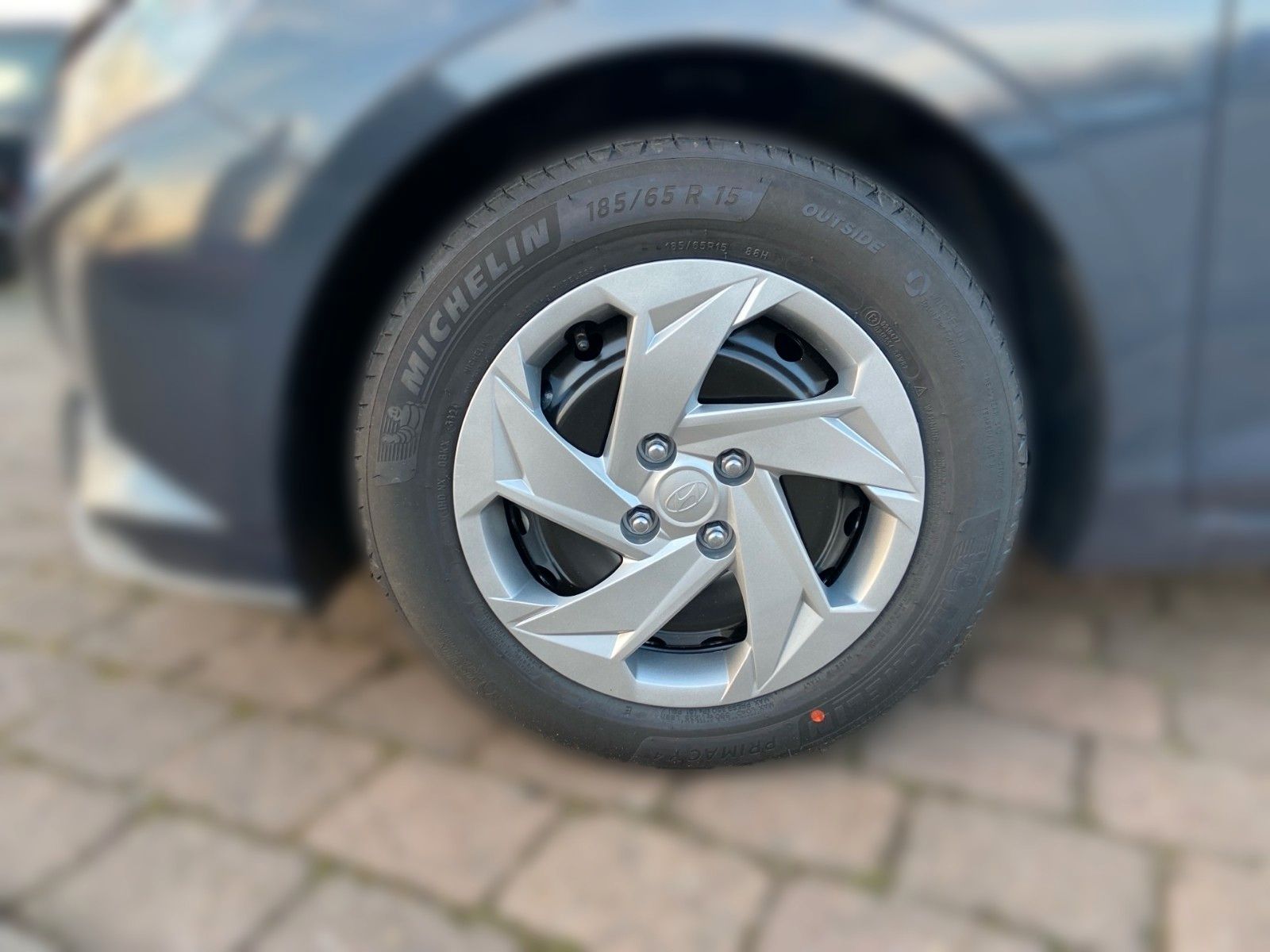 Fahrzeugabbildung Hyundai i20 Select 6-MT Navi MJ2025 100PS