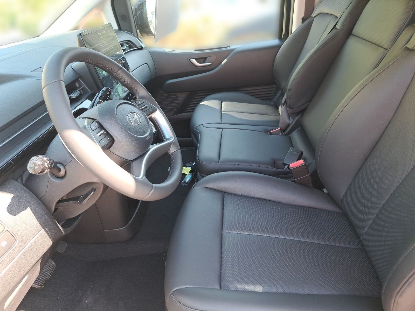 Fahrzeugabbildung Hyundai Staria Prime Hybrid 2WD 9-Sitzer