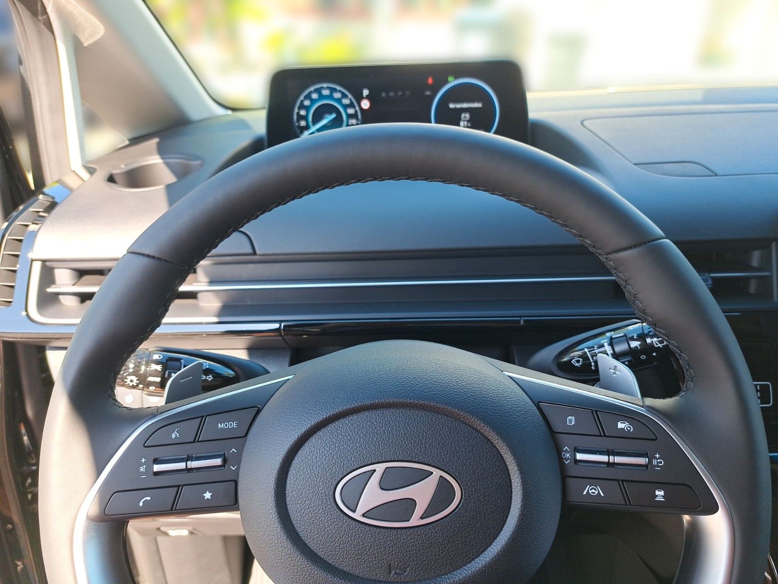 Fahrzeugabbildung Hyundai Staria Prime Hybrid 2WD 9-Sitzer