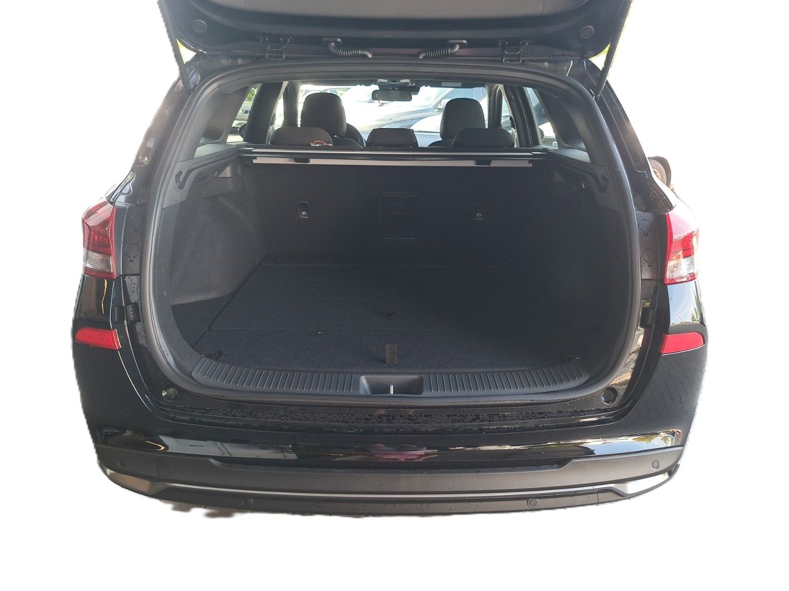 Fahrzeugabbildung Hyundai i30 cw Advantage Modelljahr 25 6-MT 100PS