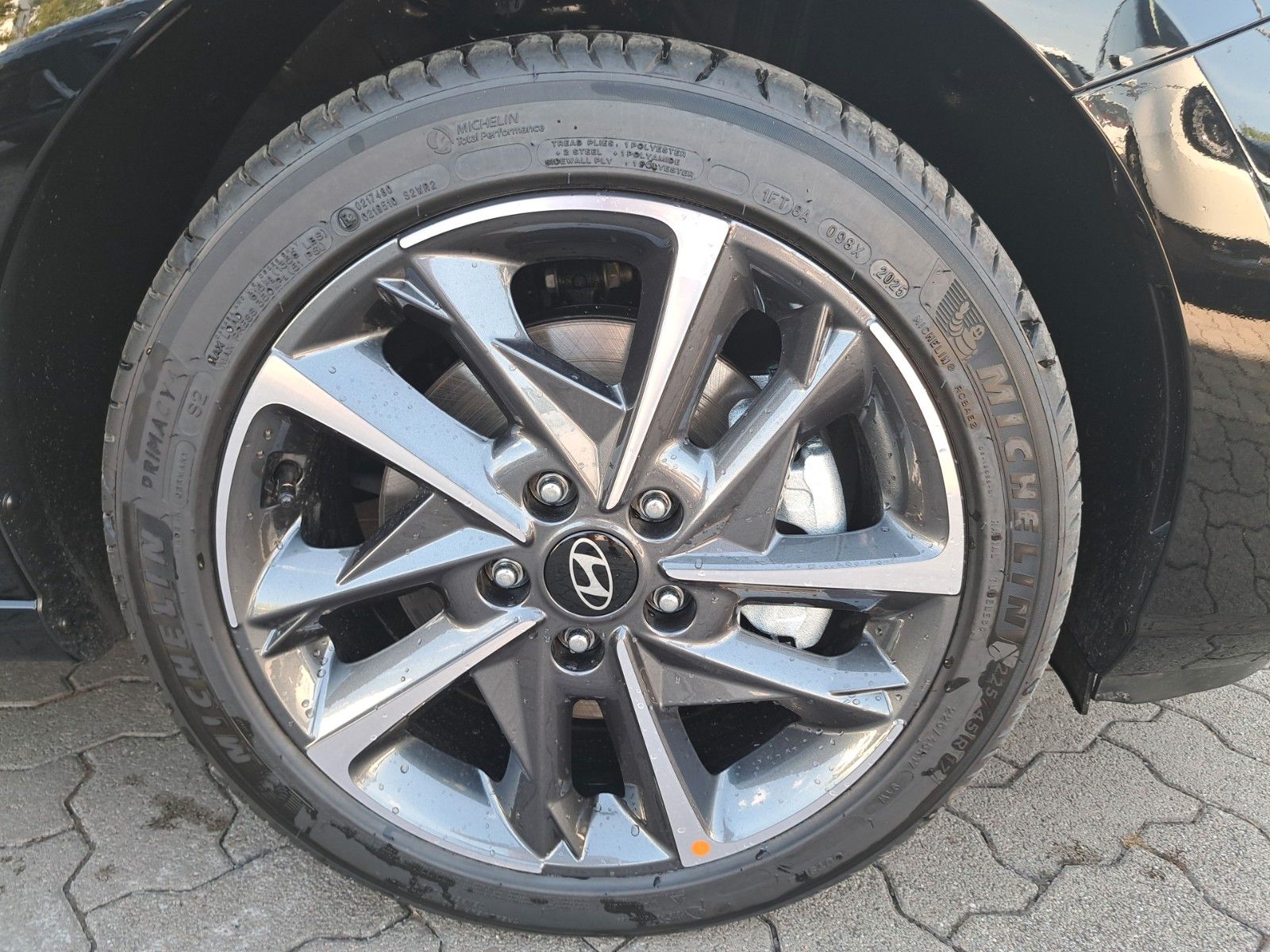 Fahrzeugabbildung Hyundai i30 cw Advantage Modelljahr 25 6-MT 100PS