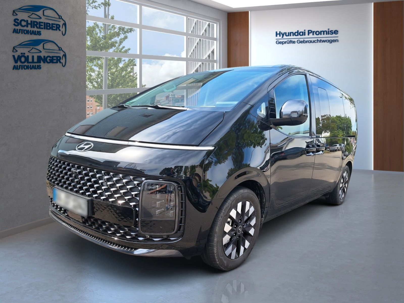 Hyundai Staria Signature Hybrid 2WD