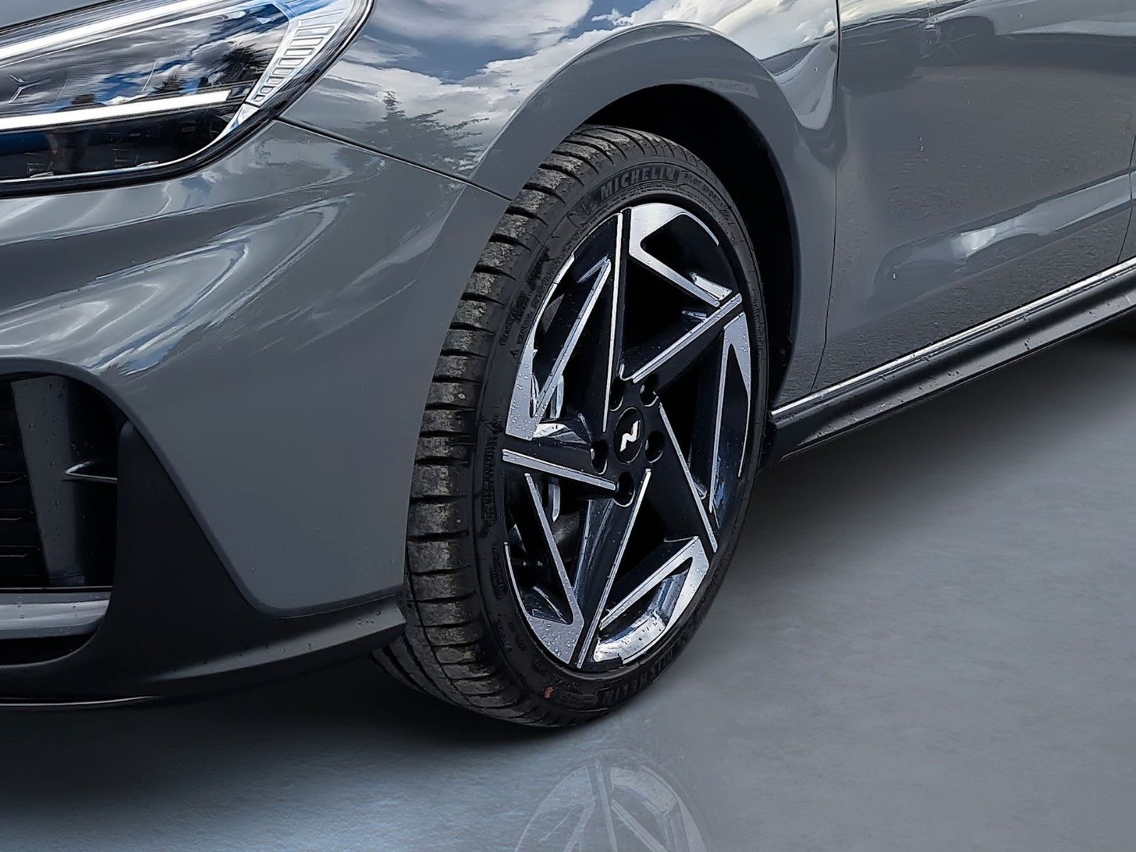 Fahrzeugabbildung Hyundai i30 N Line Mild-Hybrid 7-DCT 140PS Navi/LED