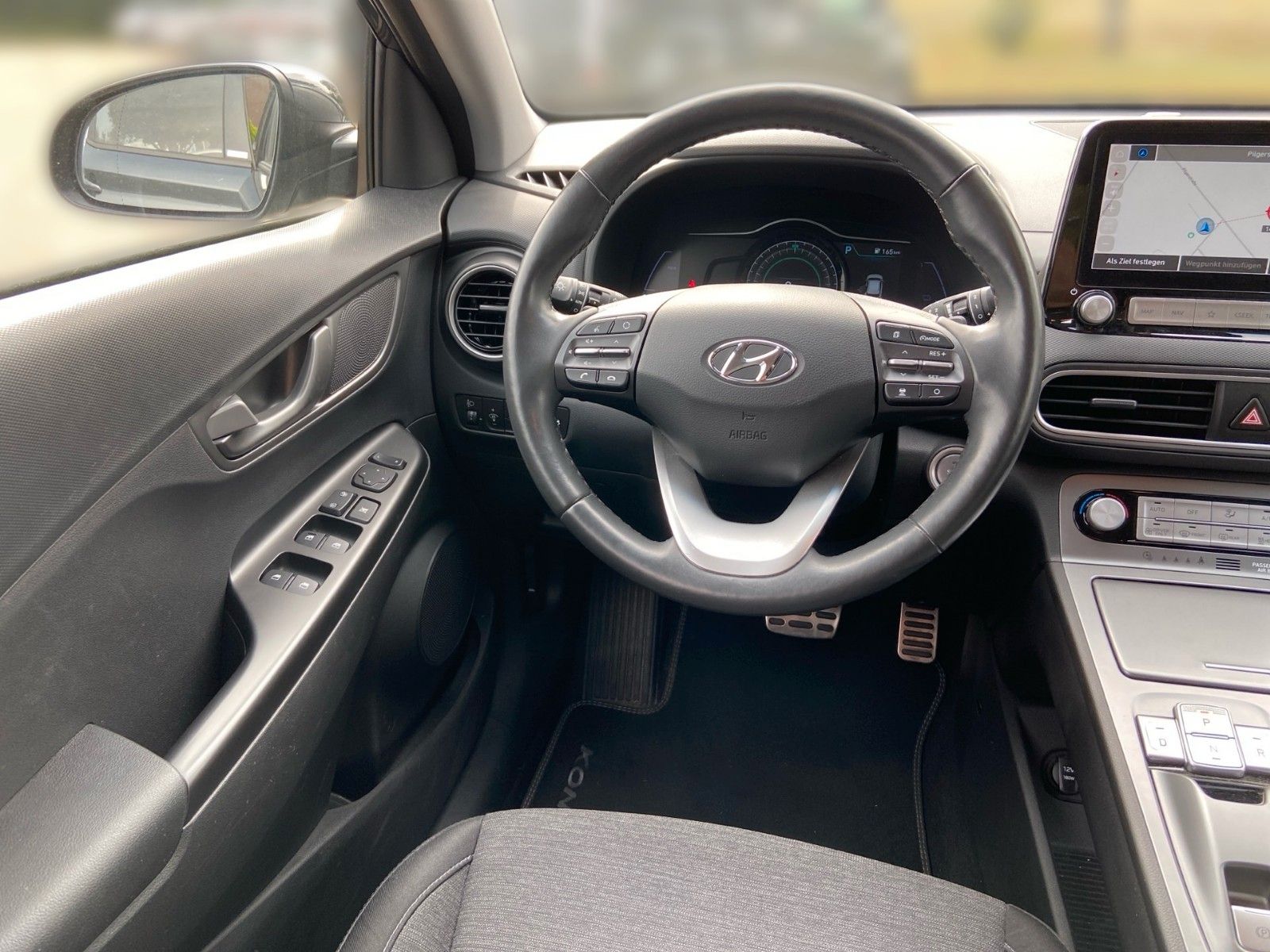 Fahrzeugabbildung Hyundai Kona Style Elektro 2WD Navi/Rückfahrkamera