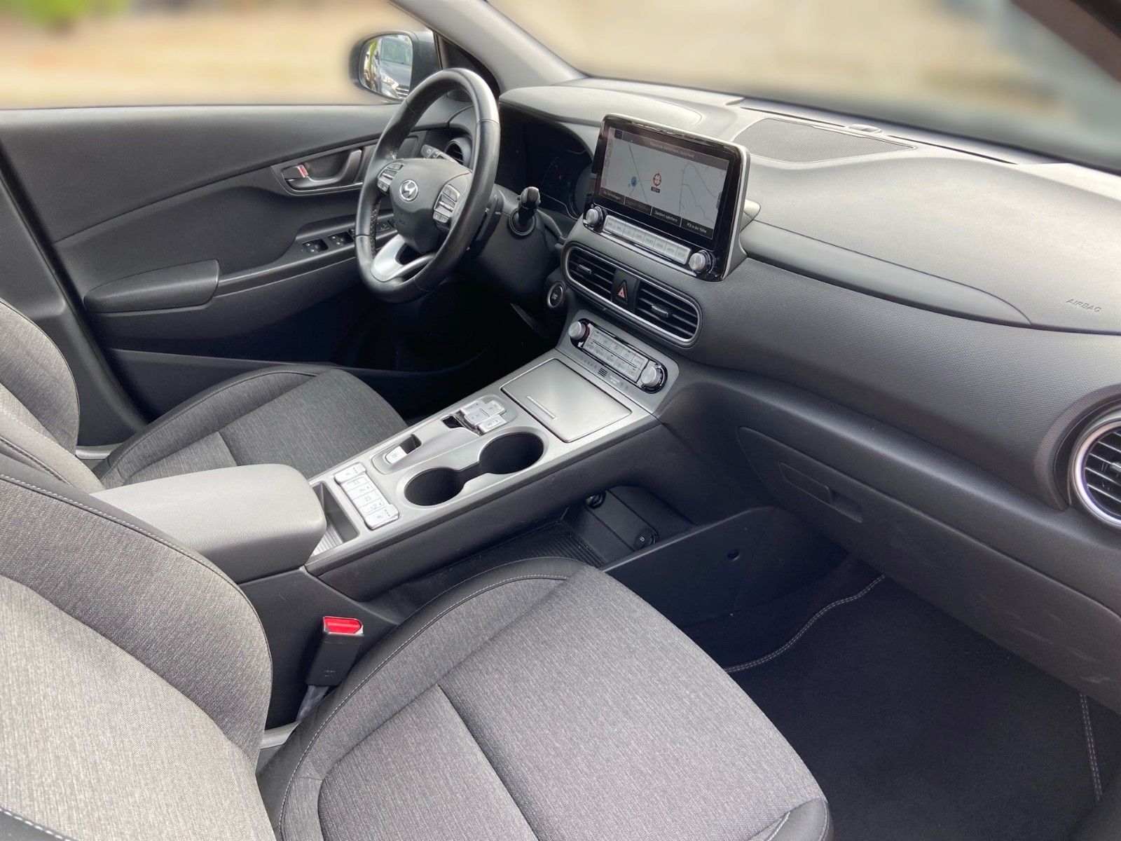 Fahrzeugabbildung Hyundai Kona Style Elektro 2WD Navi/Rückfahrkamera