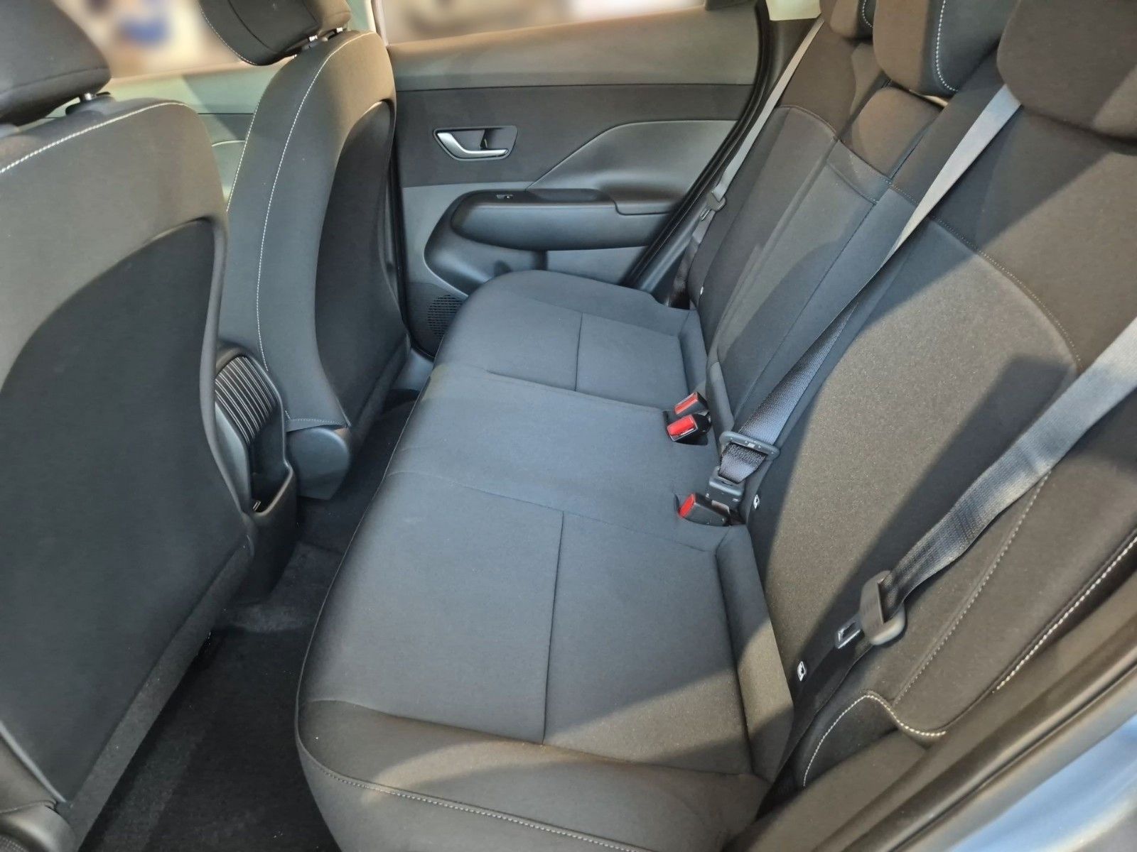 Fahrzeugabbildung Hyundai Kona Select Elektro 2WD/Wärmepumpe/Navi