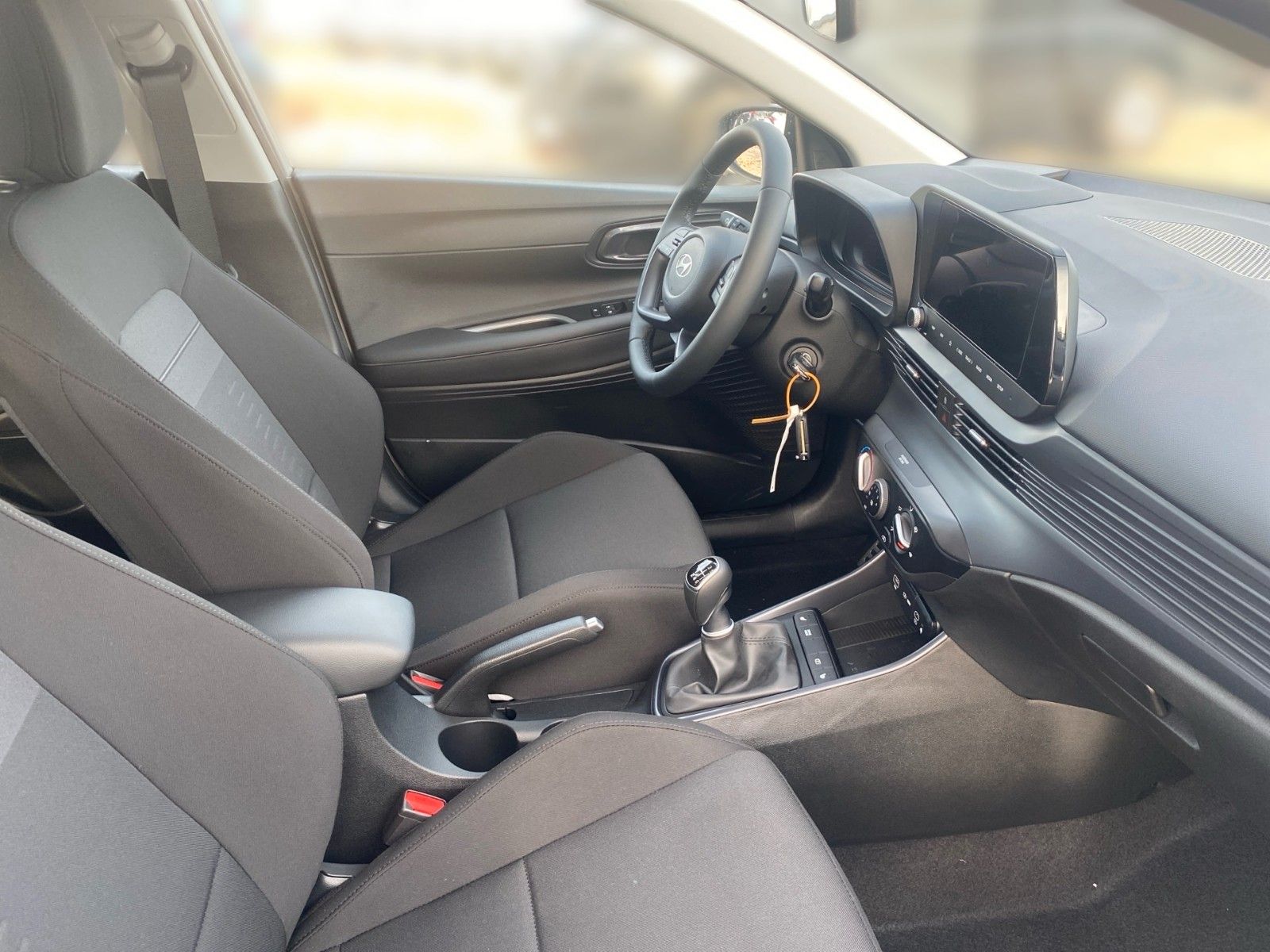 Fahrzeugabbildung Hyundai Trend 2WD 1.0 T-GDI (100 PS) 6-MT Navi/LED