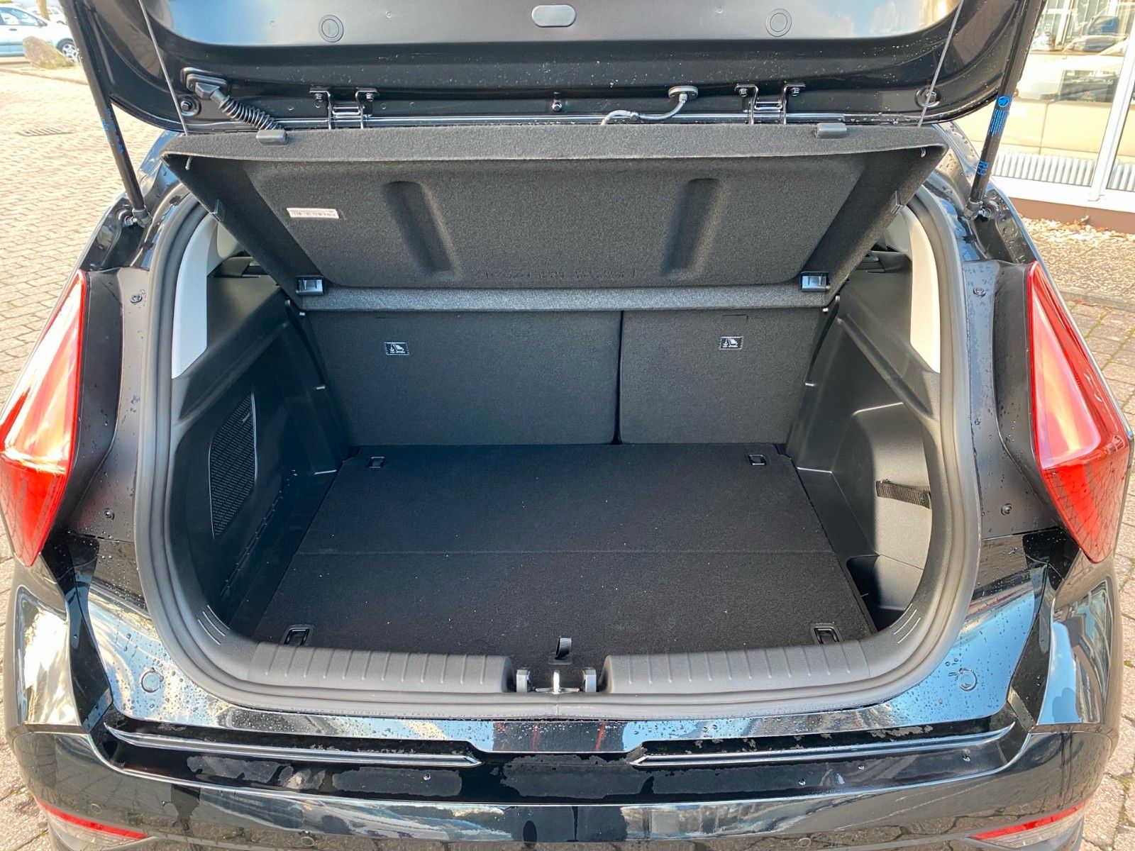 Fahrzeugabbildung Hyundai BAYON Prime 1.0L 100PS 6-M/T Navi/Sitzheizu/Bose