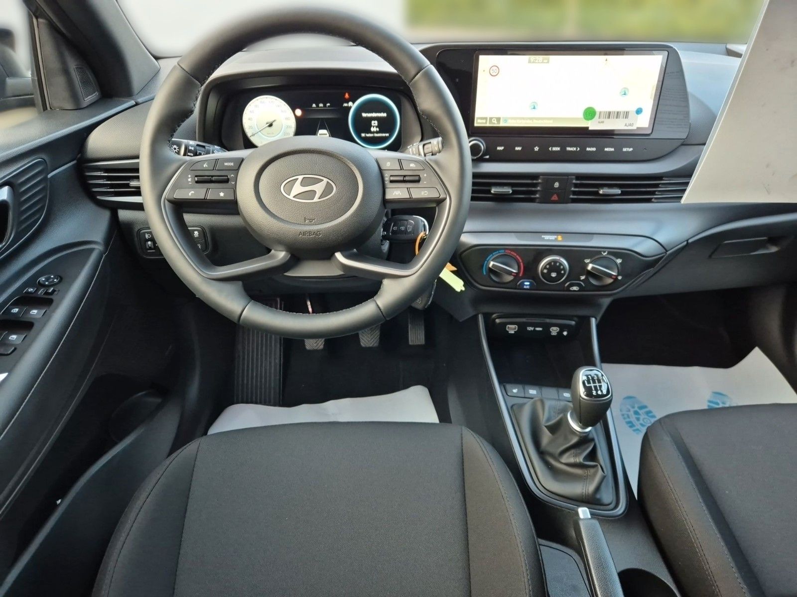 Fahrzeugabbildung Hyundai i20 1.0 T-GDI Blackline M/T 90PS /Alu/Navi/LED