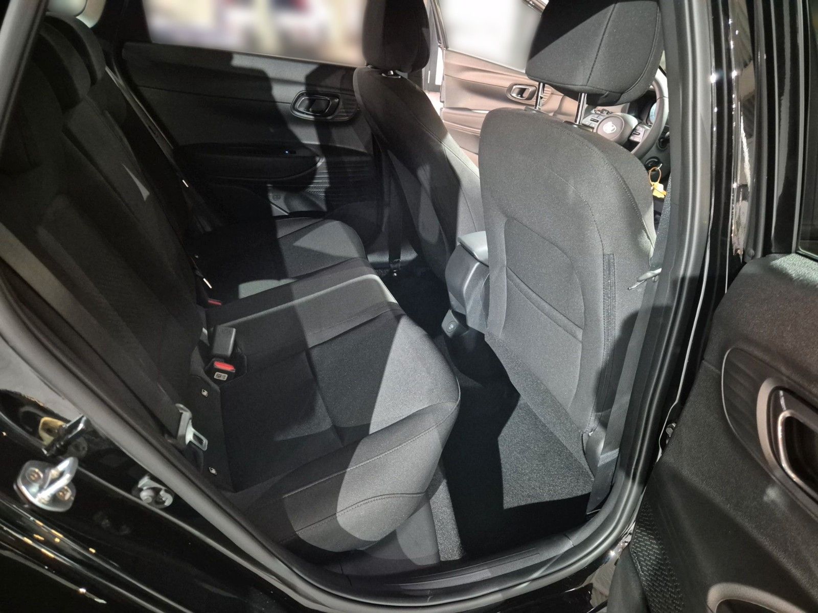 Fahrzeugabbildung Hyundai i20 1.0 T-GDI Blackline M/T 90PS /Alu/Navi/LED