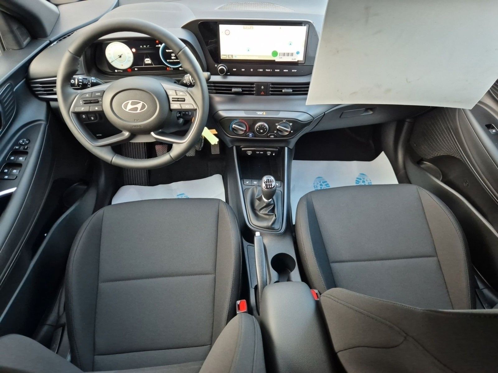 Fahrzeugabbildung Hyundai i20 1.0 T-GDI Blackline M/T 90PS /Alu/Navi/LED