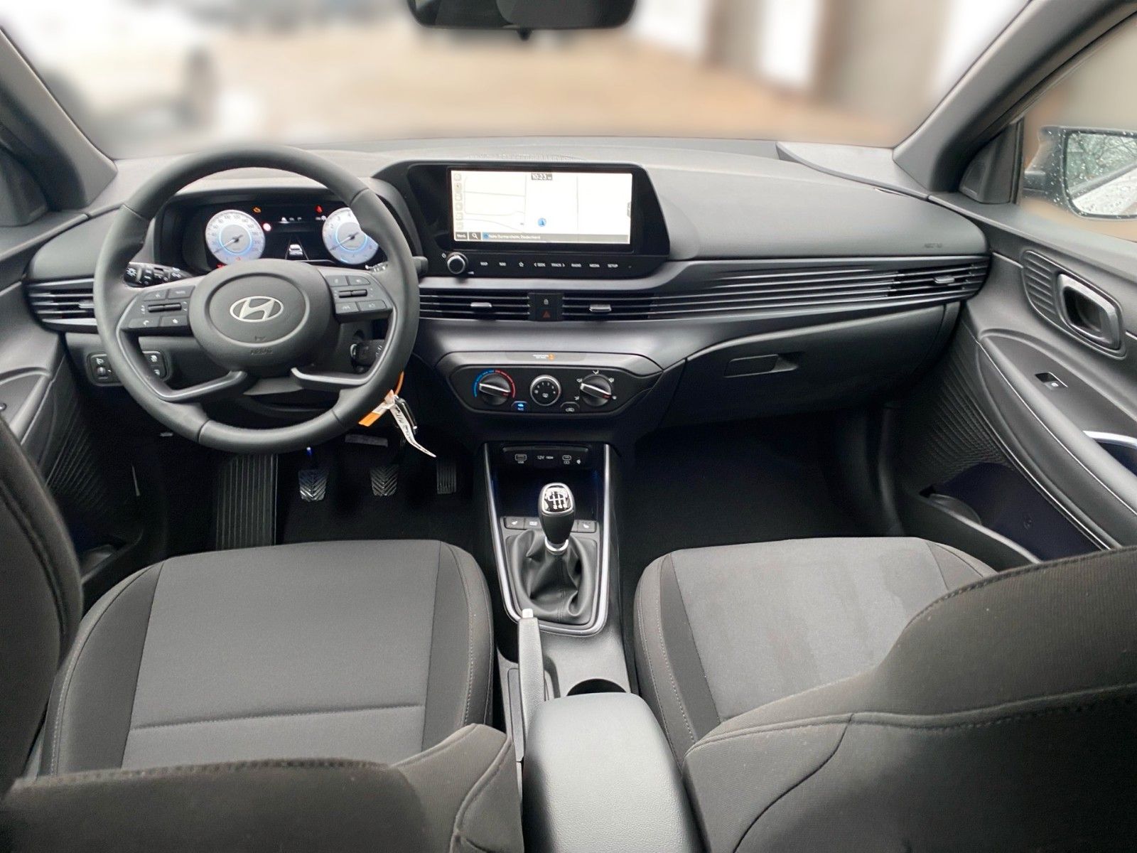 Fahrzeugabbildung Hyundai i20 1.0 T-GDI Blackline M/T 90PS /Alu/Navi/LED