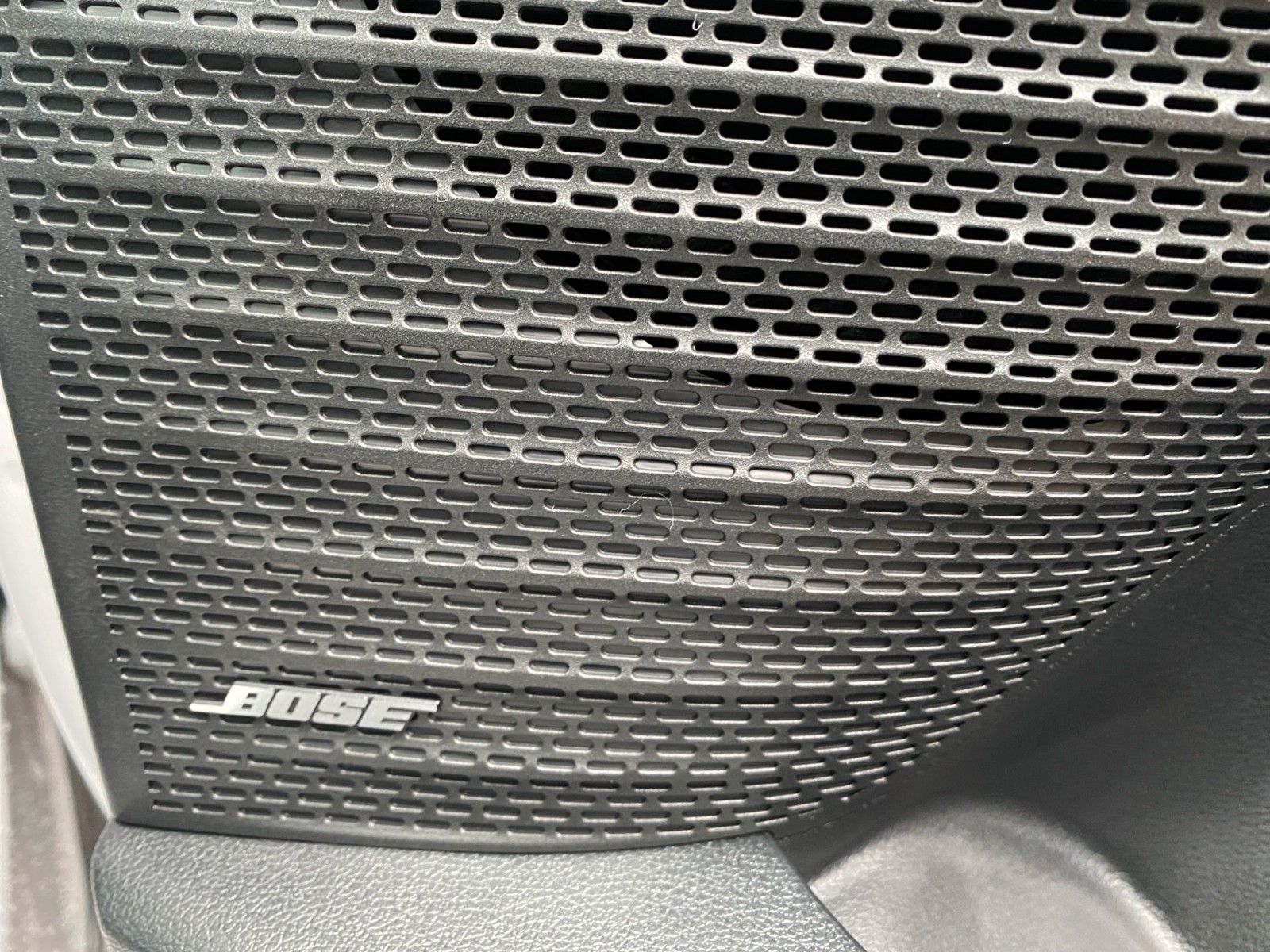 Fahrzeugabbildung Hyundai i20 1.0 T-GDI Blackline M/T 90PS /Alu/Navi/LED