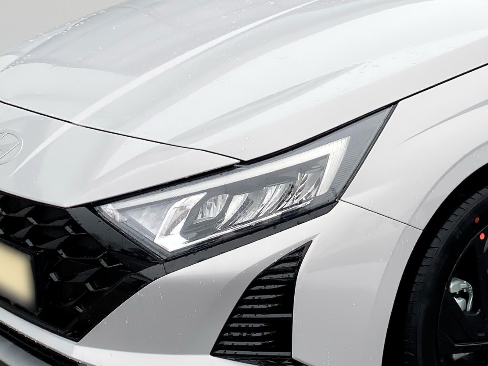 Fahrzeugabbildung Hyundai i20 1.0 T-GDI Blackline 7-DCT 90PS /Alu/Navi/LED