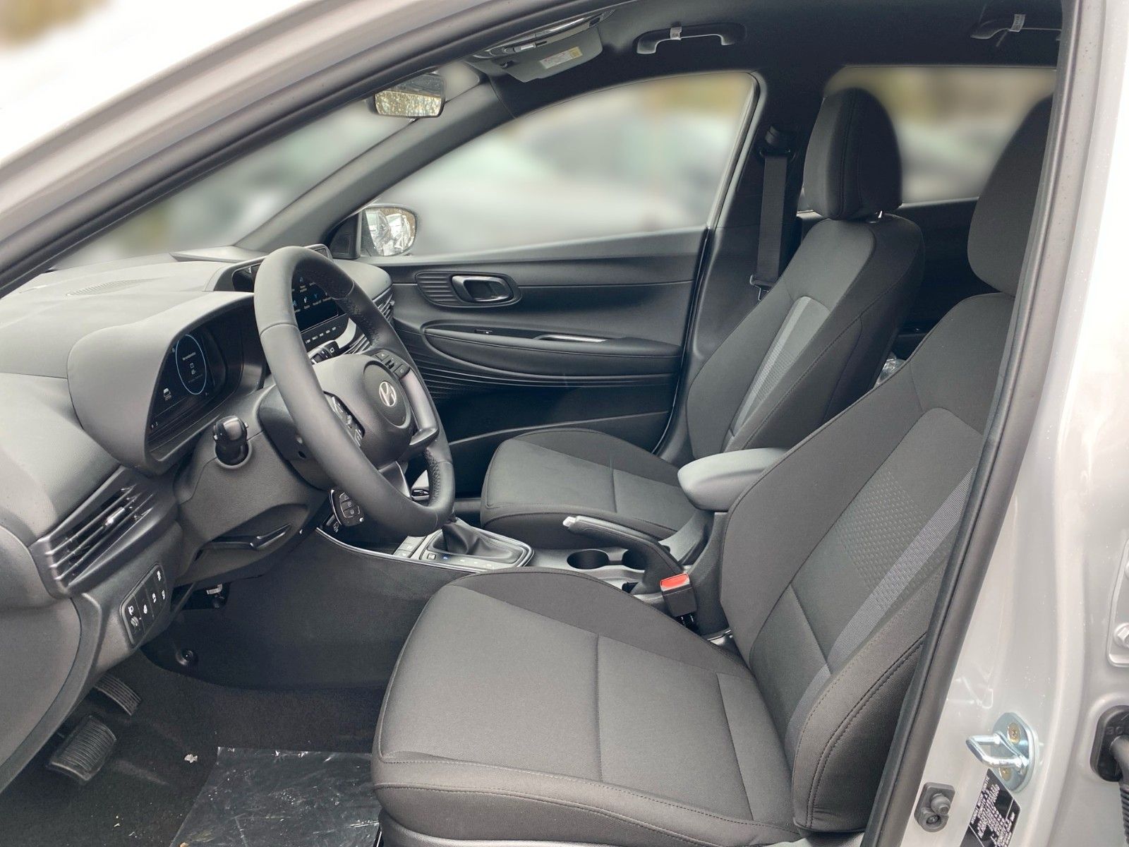 Fahrzeugabbildung Hyundai i20 1.0 T-GDI Blackline 7-DCT 90PS /Alu/Navi/LED