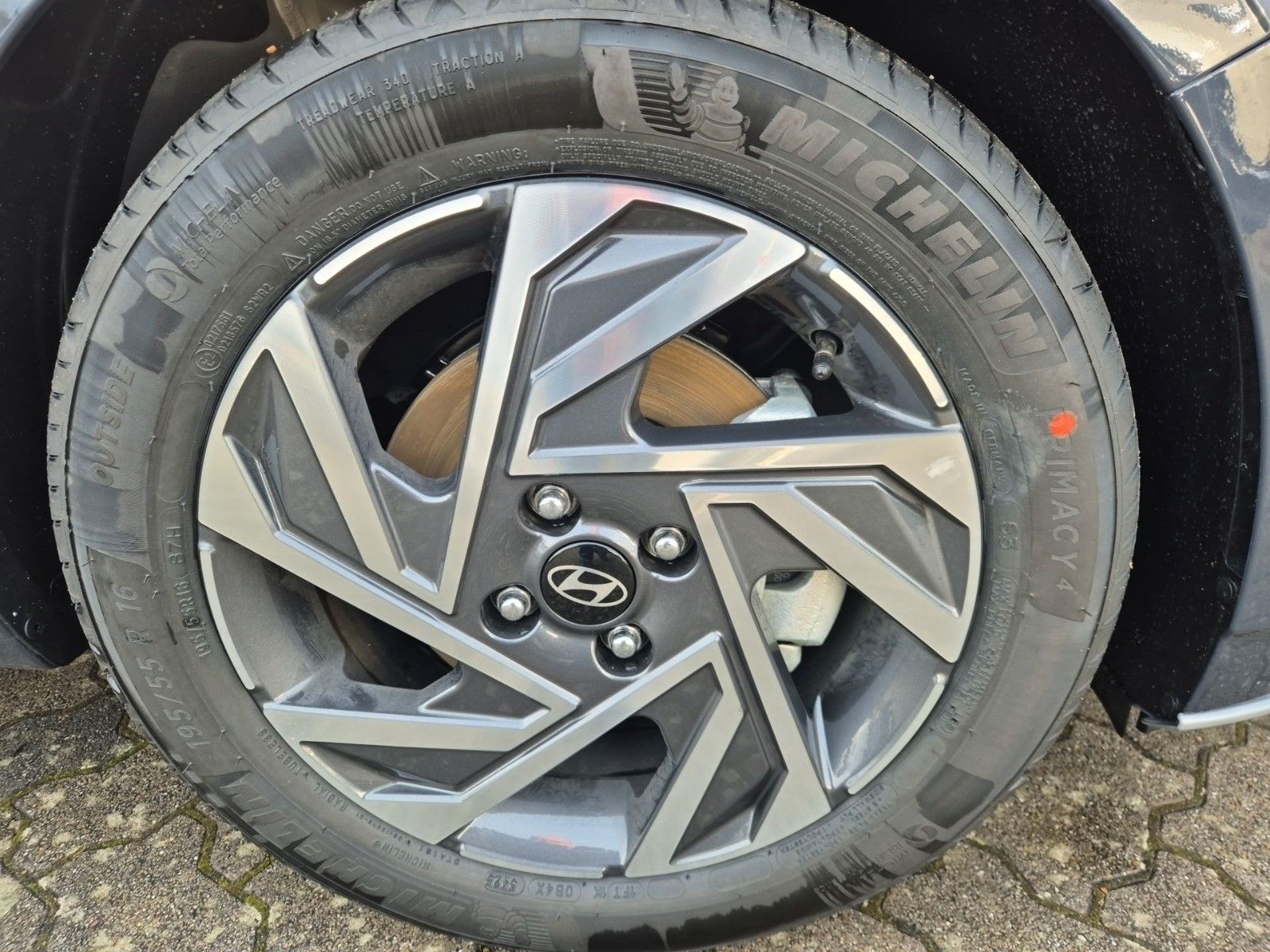 Fahrzeugabbildung Hyundai i20 1.0 T-GDI Trend 90PS Navi/Sitzheizung/Alu
