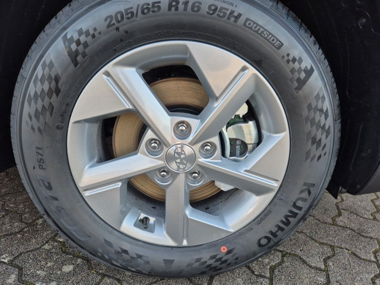 Fahrzeugabbildung Hyundai KONA Select 1.0 T-GDI (115 PS) 6-MT 2WD