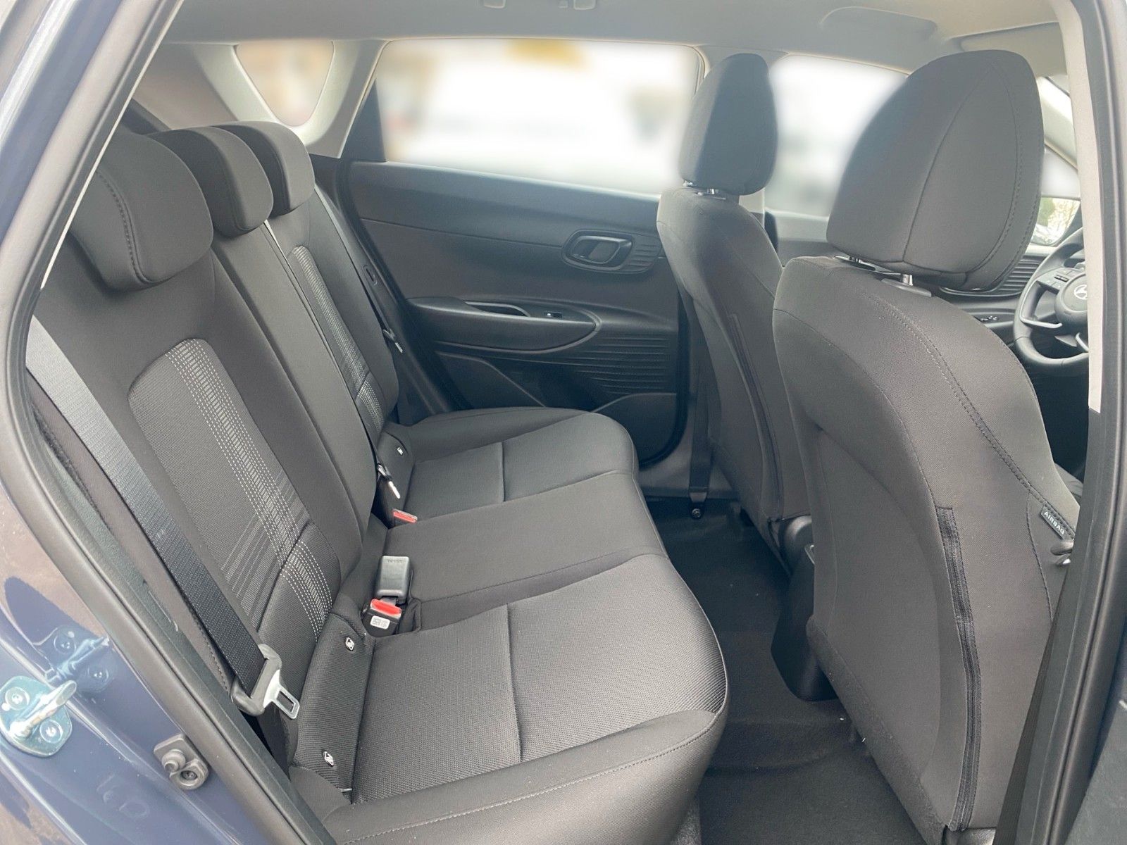 Fahrzeugabbildung Hyundai Select 1.0 T-GDI (100 PS) 6-MT 2WD Navi/Kamera