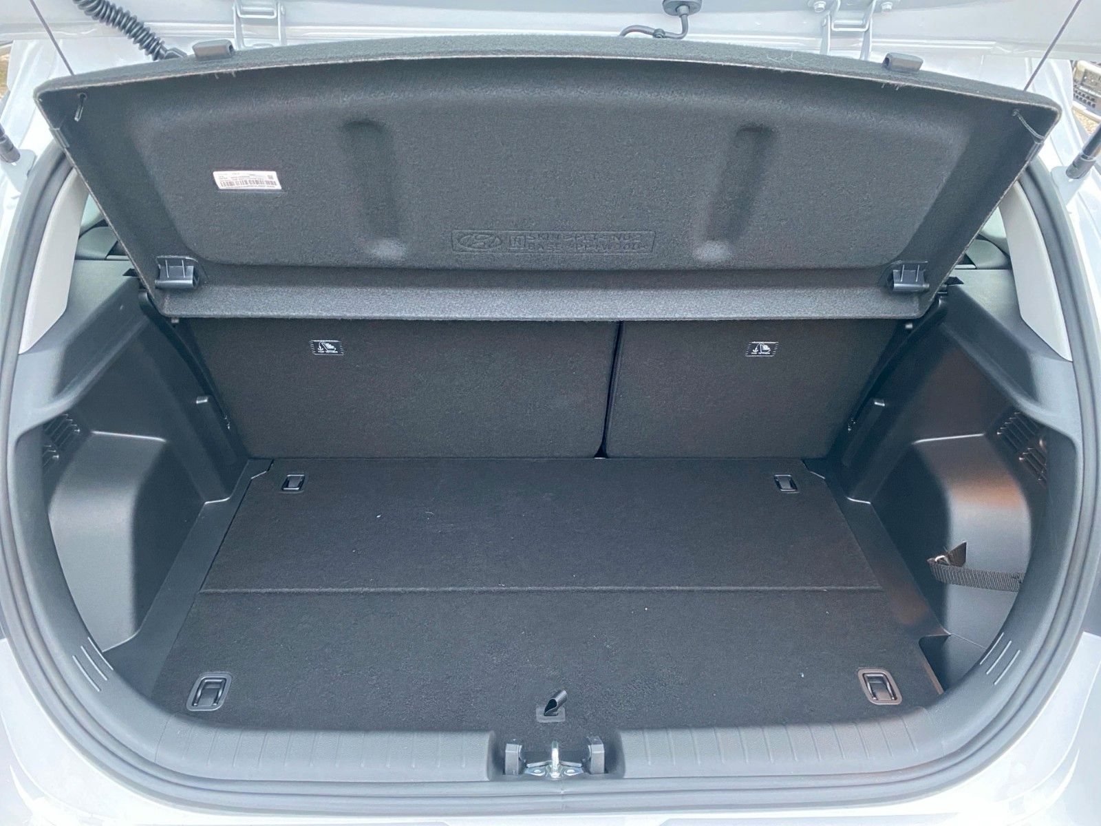 Fahrzeugabbildung Hyundai i20 Trend 90PS 1.0 T-GDI  6-M/T Navi/Sitzh./Alu