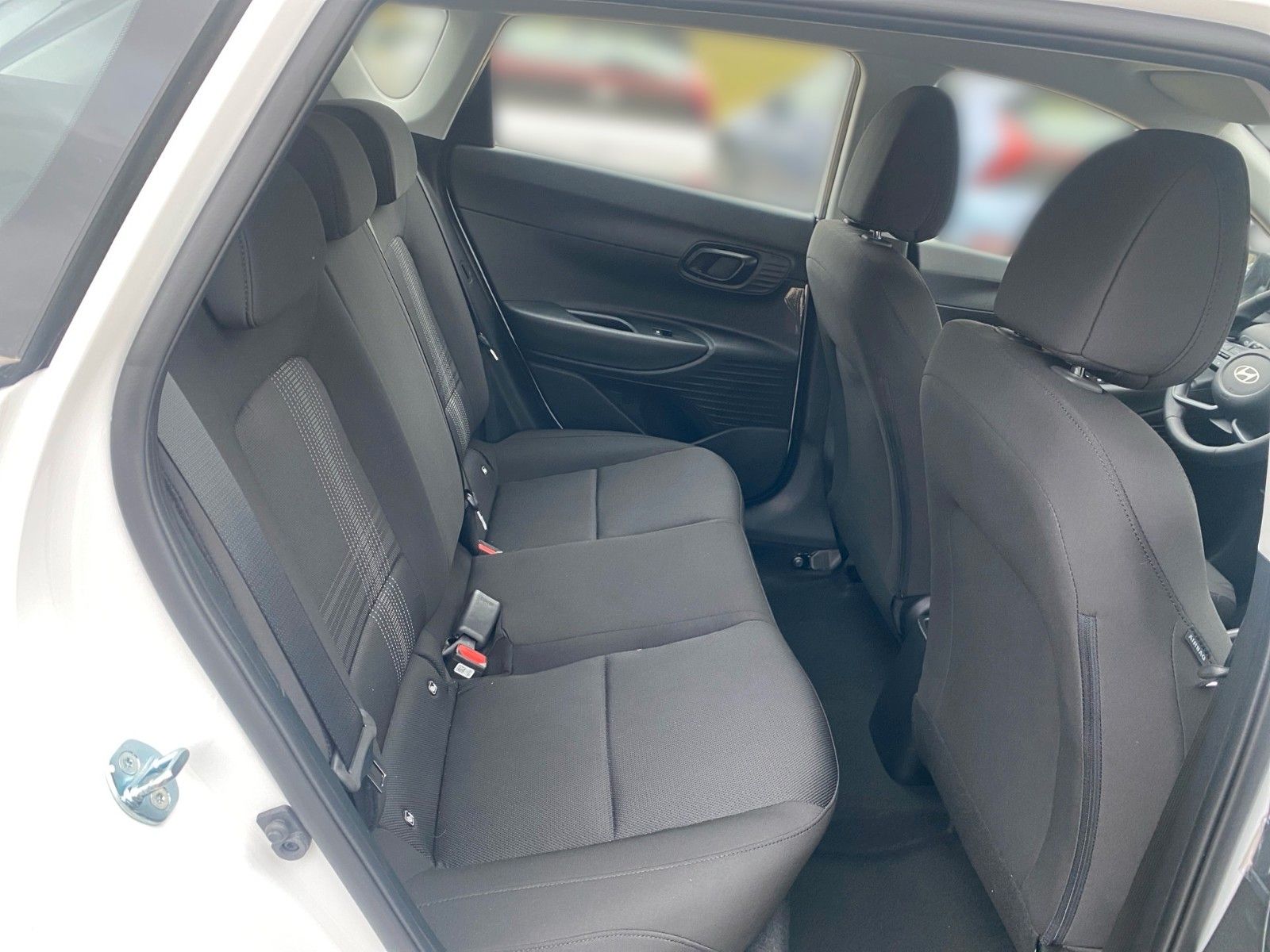 Fahrzeugabbildung Hyundai Select 1.0 T-GDI (100 PS) 6-MT 2WD Navi/Kamera