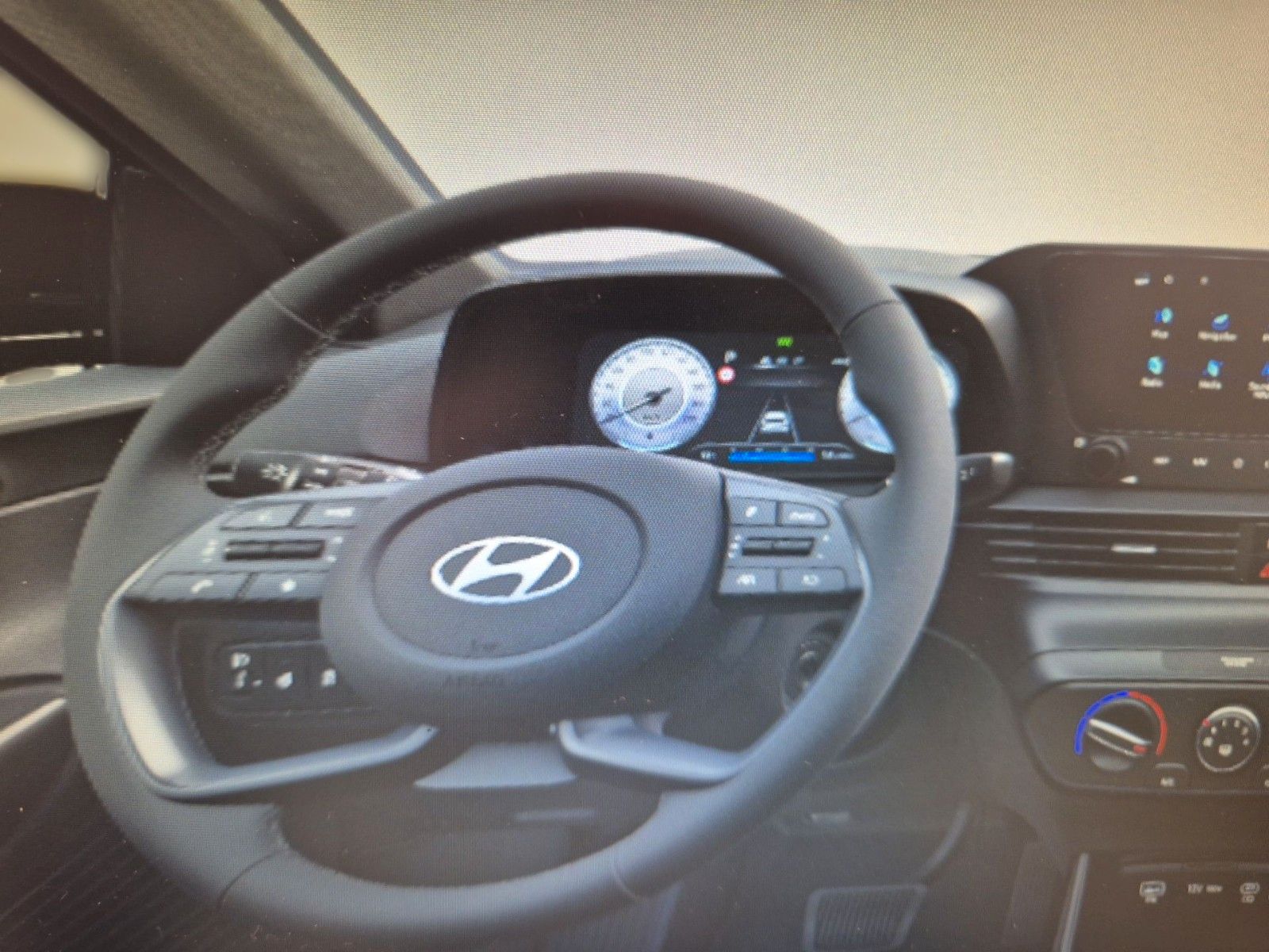 Fahrzeugabbildung Hyundai i20 1.0 T-GDI Trend 7-DCT 90PS /Alu/Navi/LED