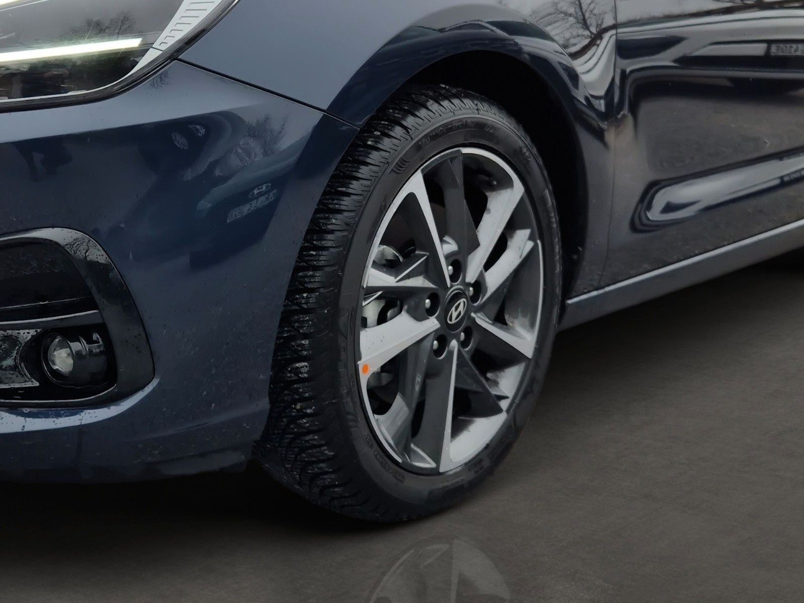 Fahrzeugabbildung Hyundai i30 Advantage + 100PS 7-DCT/LED/Navi/Sitzheizung