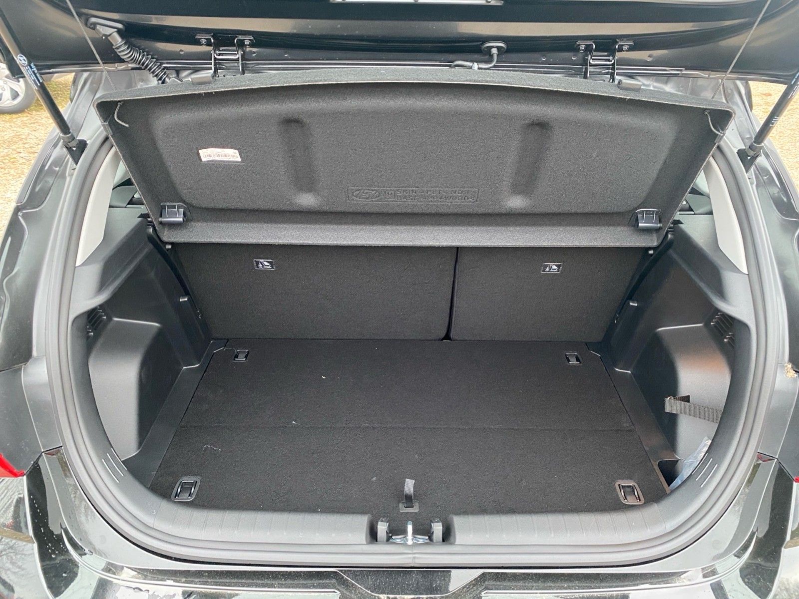 Fahrzeugabbildung Hyundai i20 Trend 90PS 1.0 T-GDI  6-M/T Navi/Sitzh./Alu