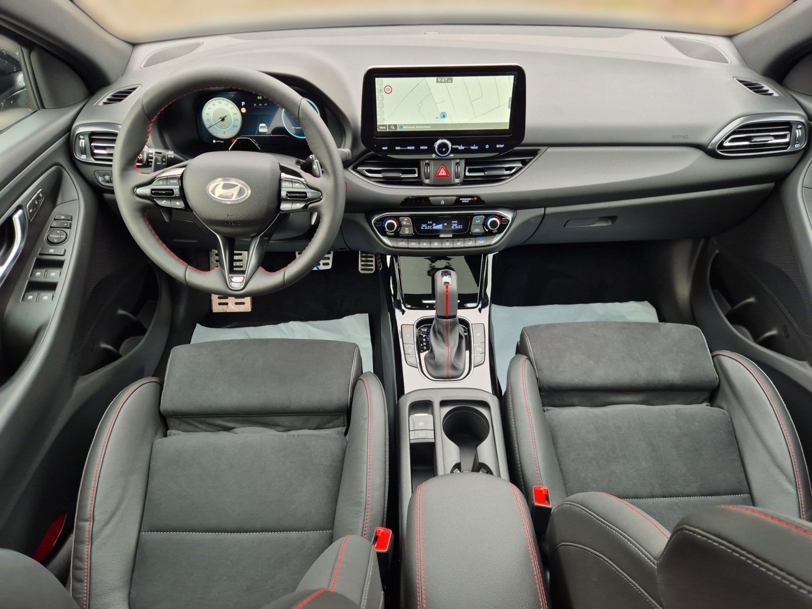 Fahrzeugabbildung Hyundai i30 N Line X Mild-Hybrid 7-DCT 150PS Navi/LED