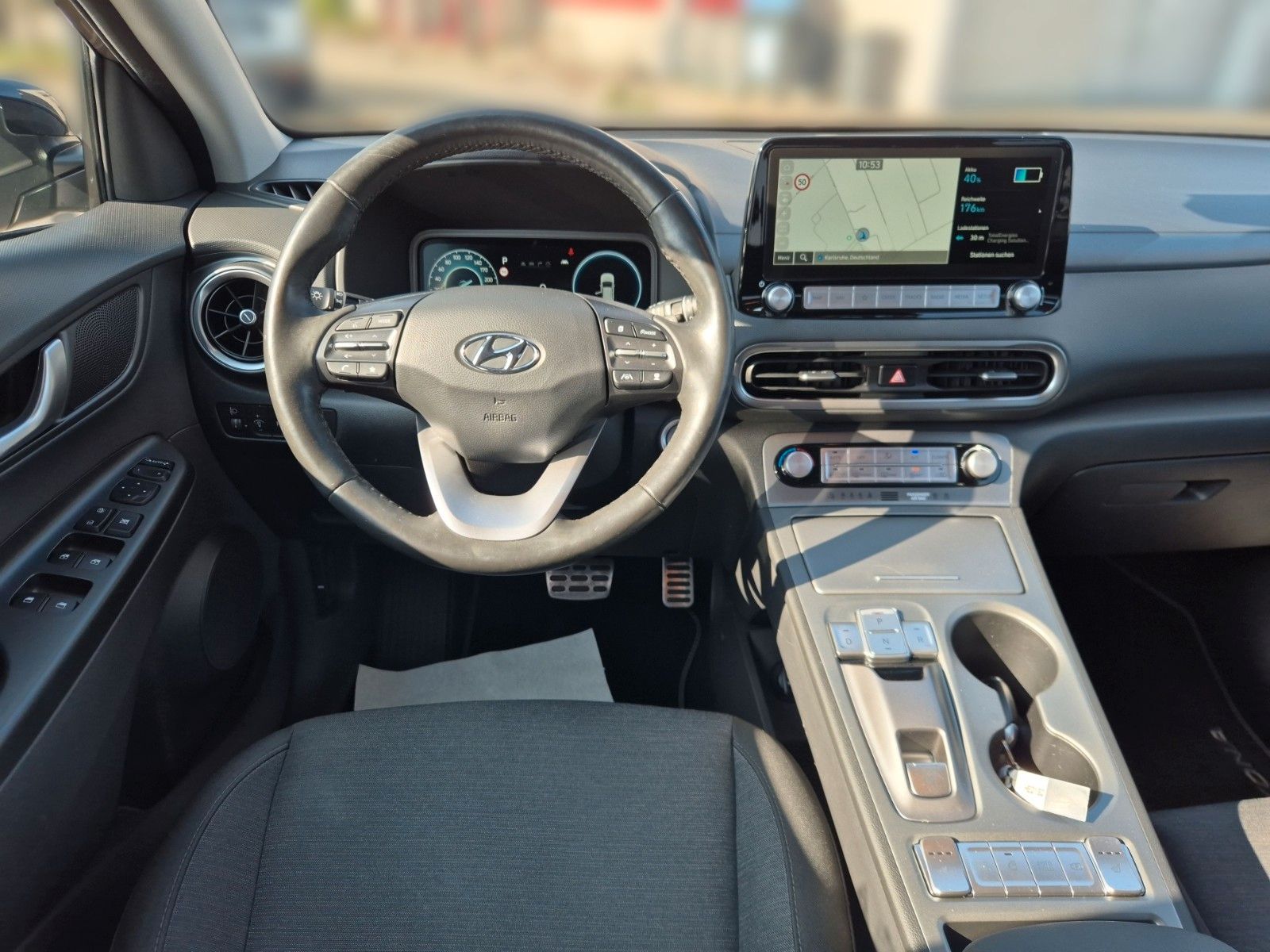 Fahrzeugabbildung Hyundai KONA Elektro 150KW PREMIUM 3 phasig/LED/Navi/