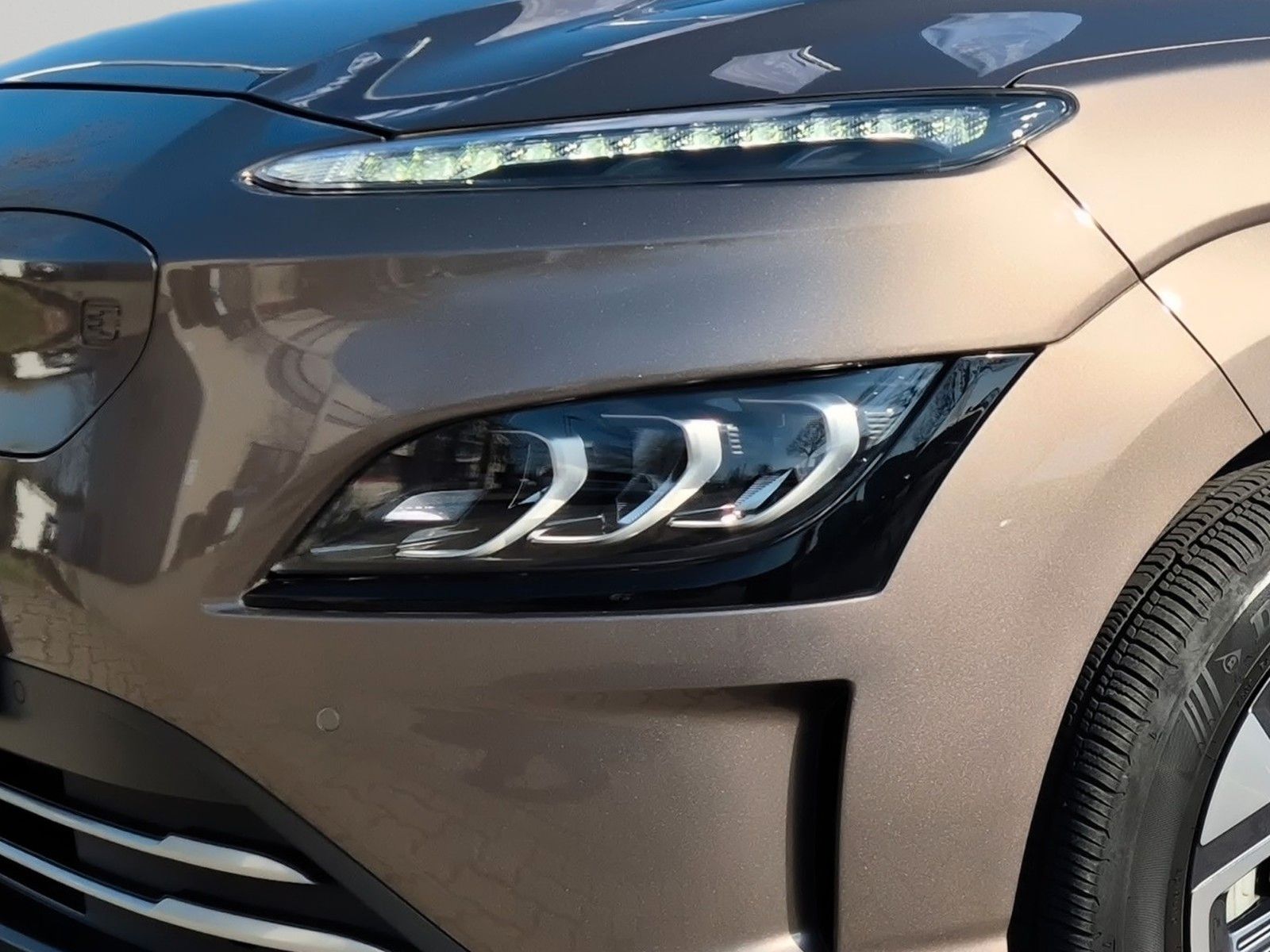 Fahrzeugabbildung Hyundai KONA Elektro 150KW PREMIUM 3 phasig/LED/Navi/