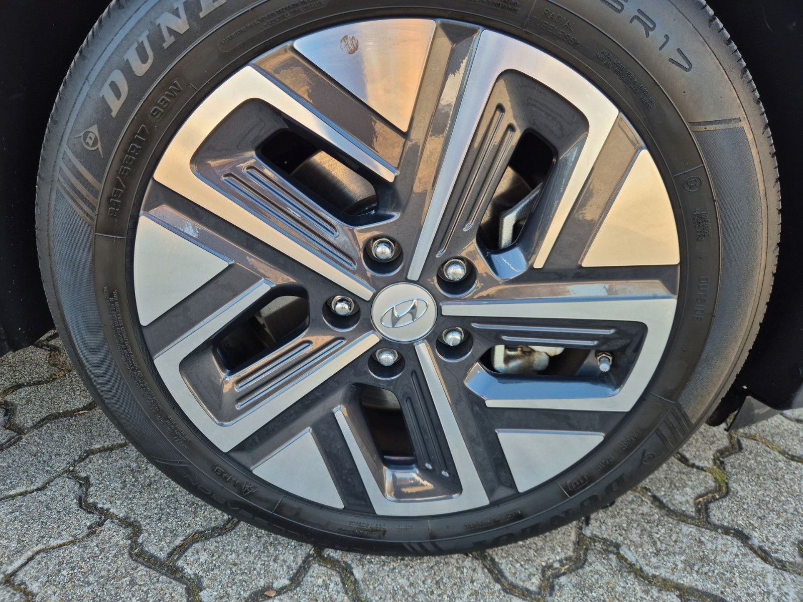 Fahrzeugabbildung Hyundai KONA Elektro 150KW PREMIUM 3 phasig/LED/Navi/