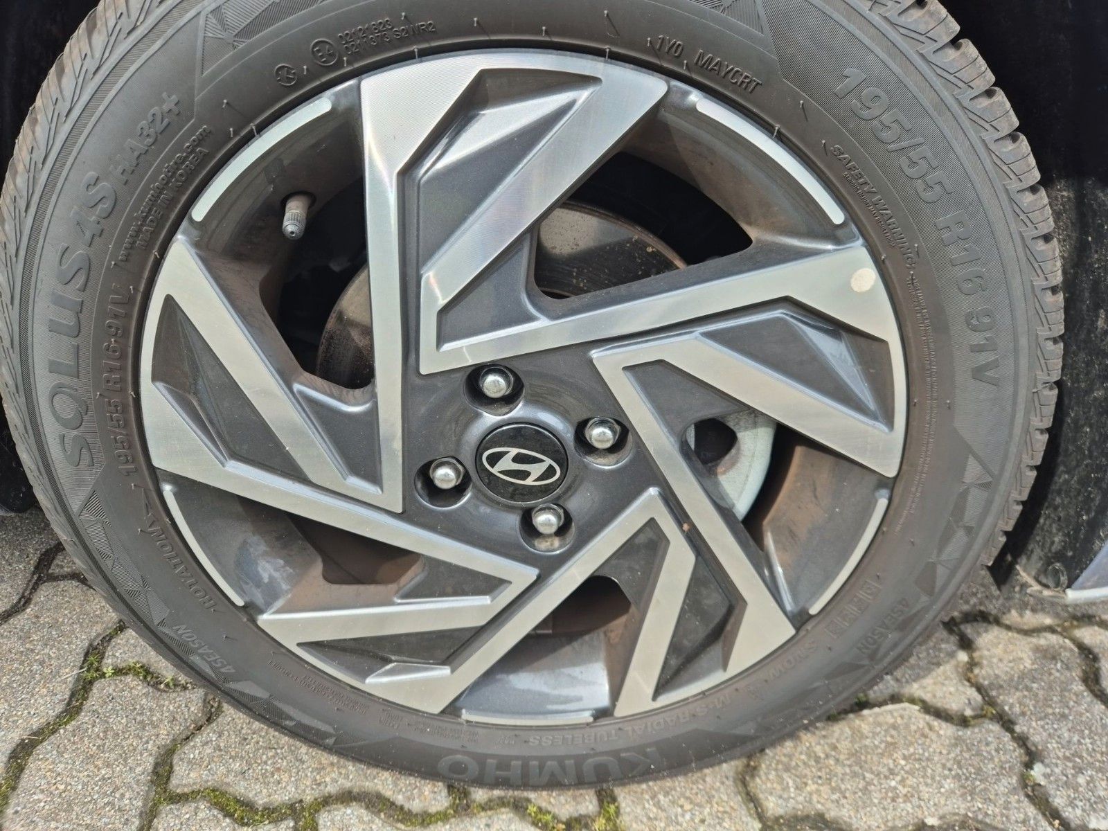 Fahrzeugabbildung Hyundai i20 1.0 T-GDI Trend 7-DCT 100PS  Navi/Kamera/Alu