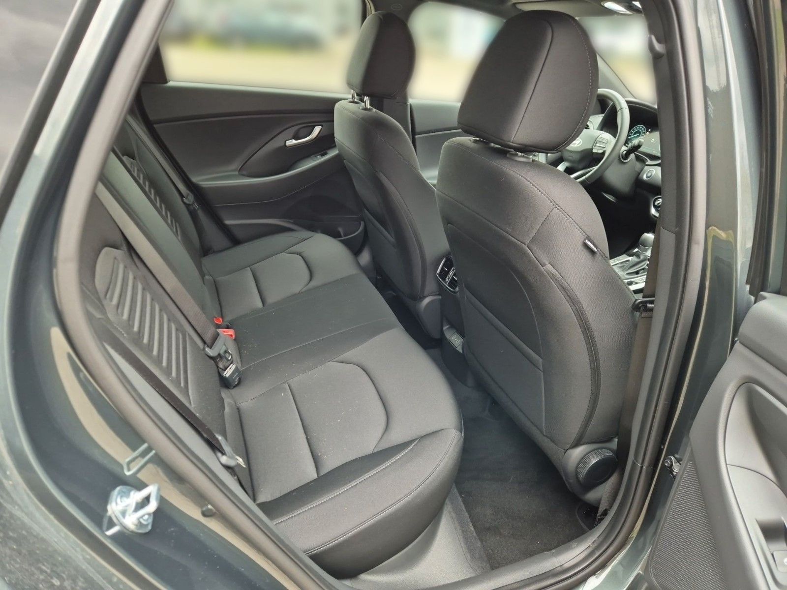 Fahrzeugabbildung Hyundai i30 Kombi Advantage+ 140PS 7-DCT Navi/LED/Sitzh.